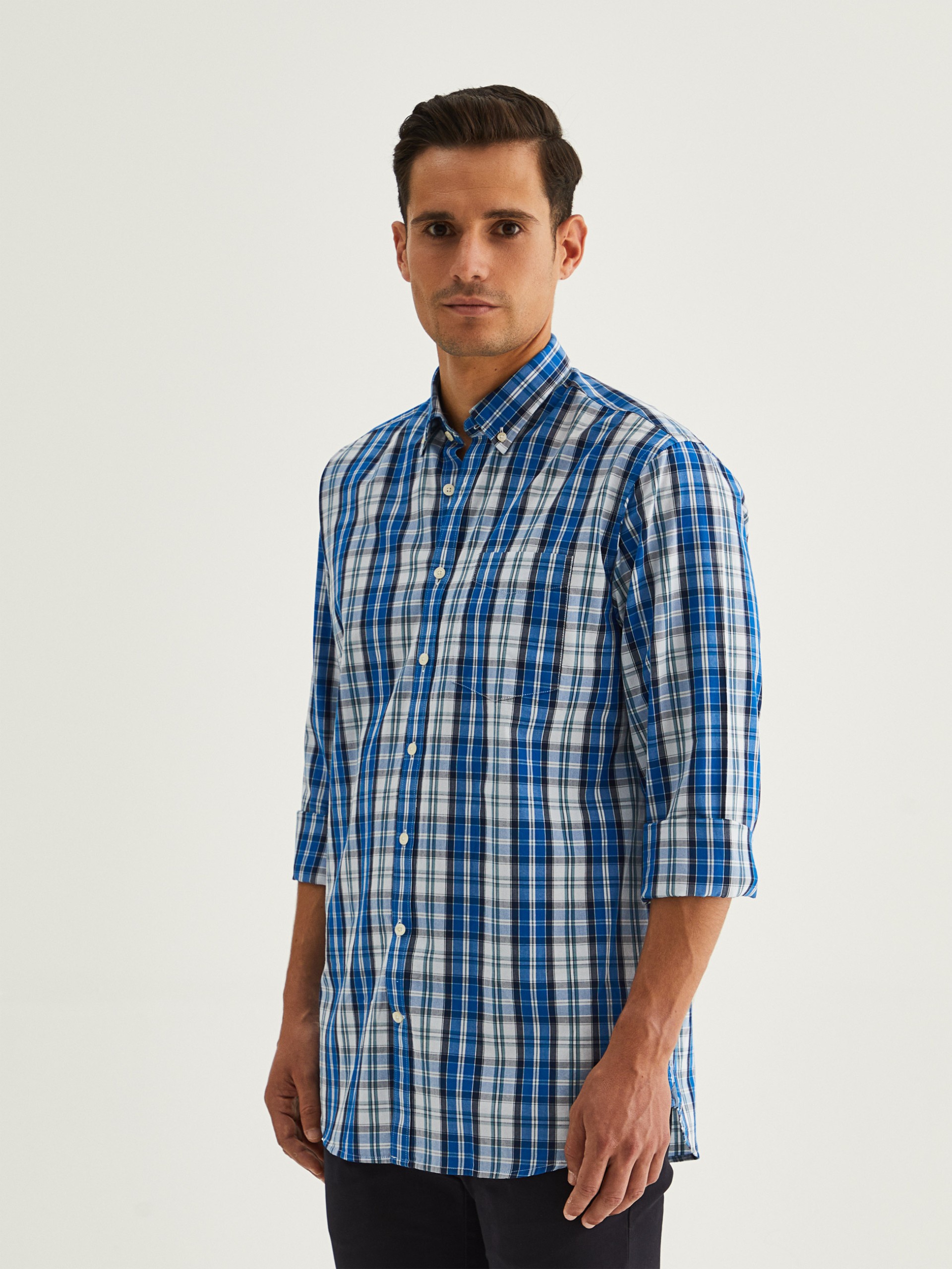 Camisa regular fit a cuadros