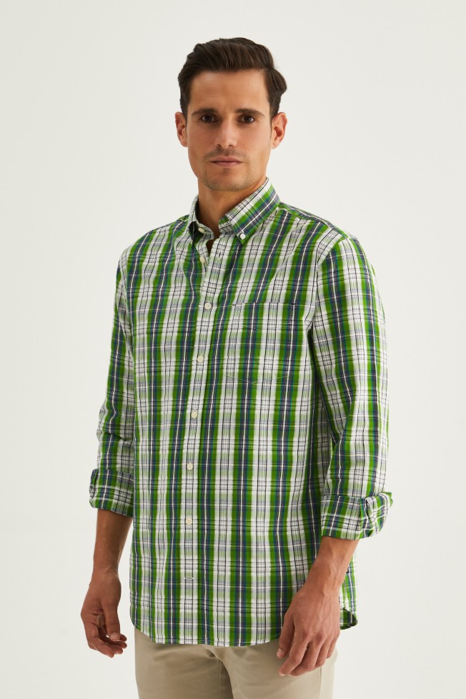 Camisa regular fit a cuadros