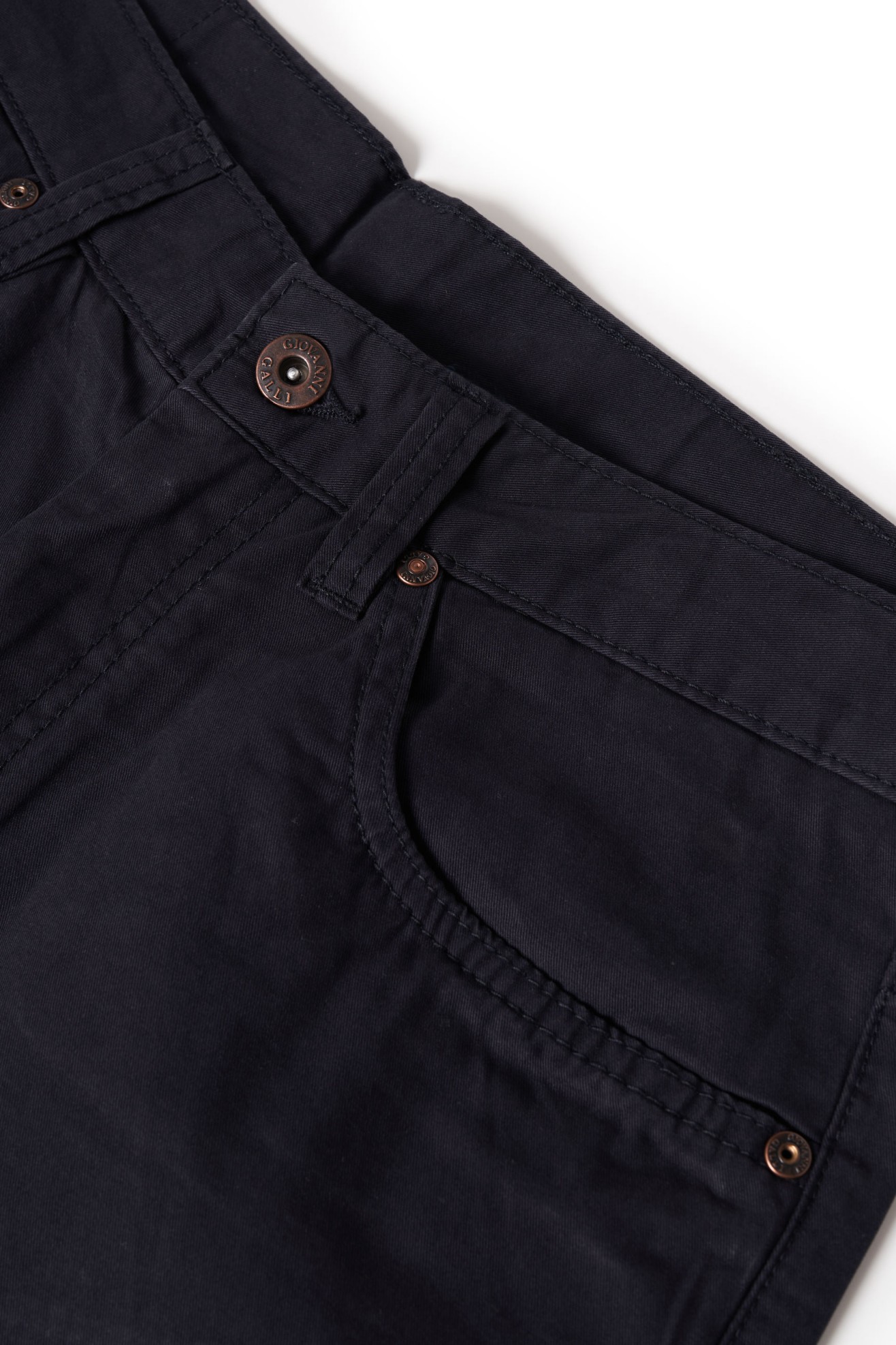 Pantalón de sarga con 5 bolsillos