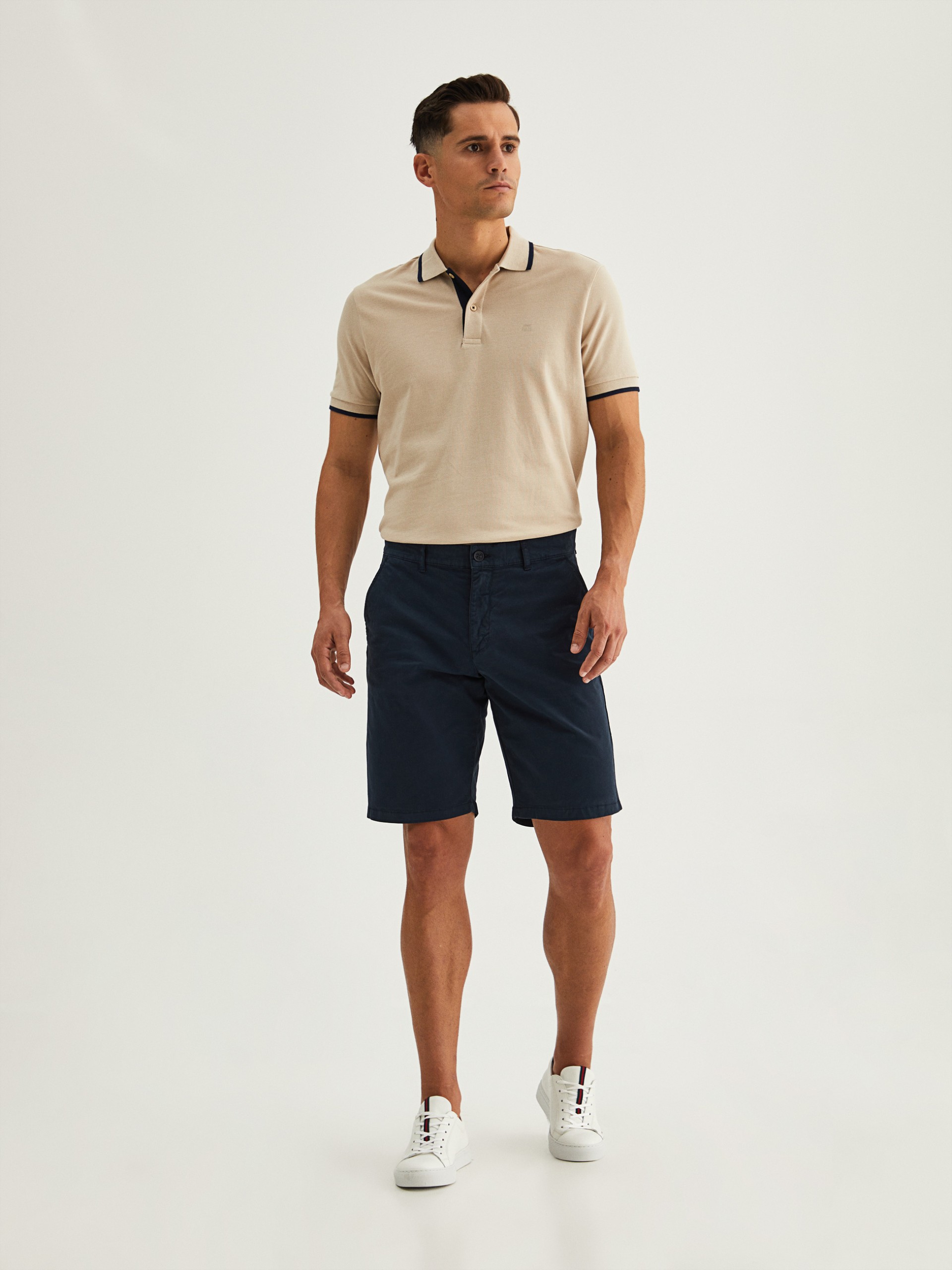 Pantalón chino regular fit