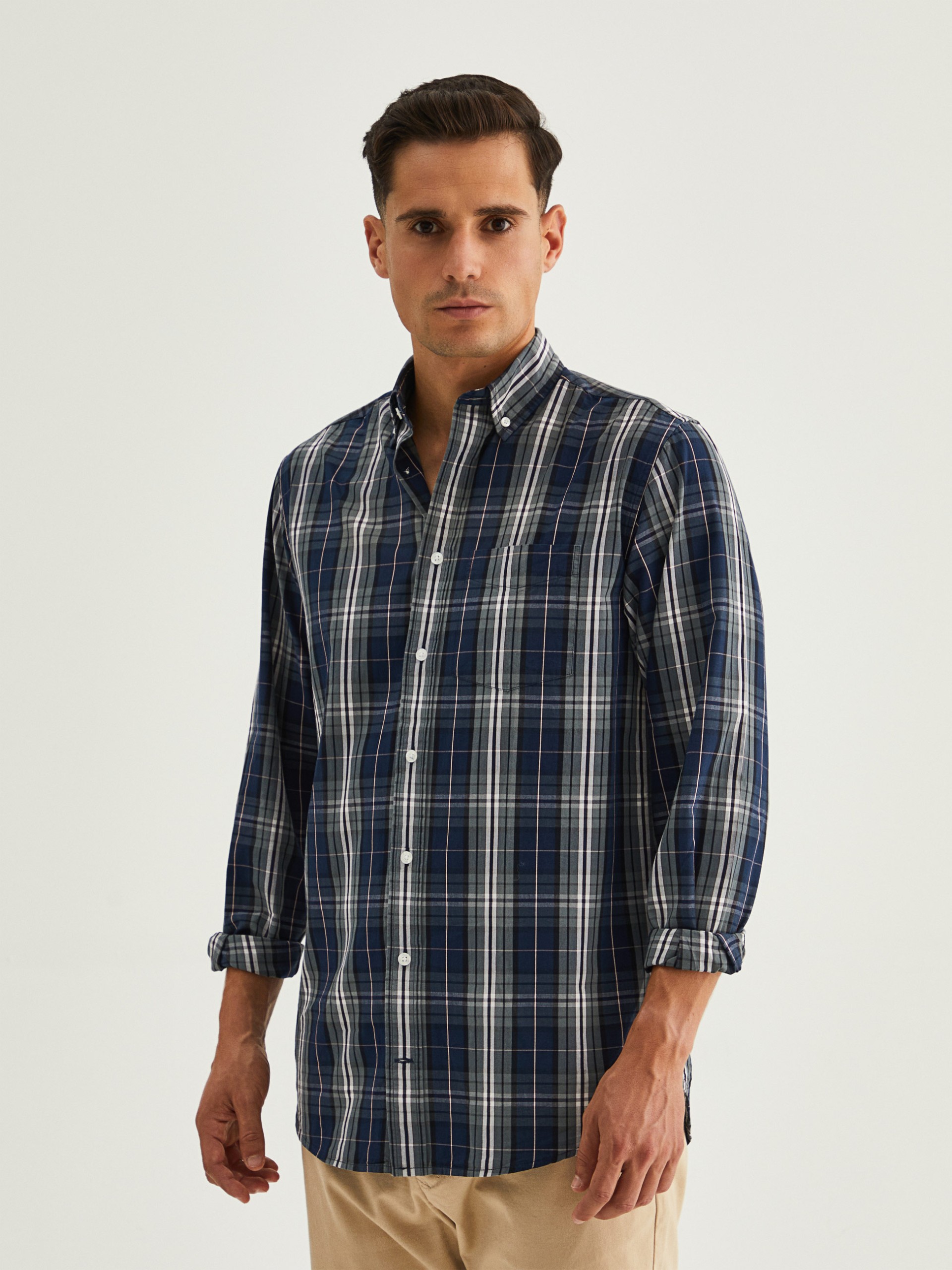 Camisa regular fit a cuadros