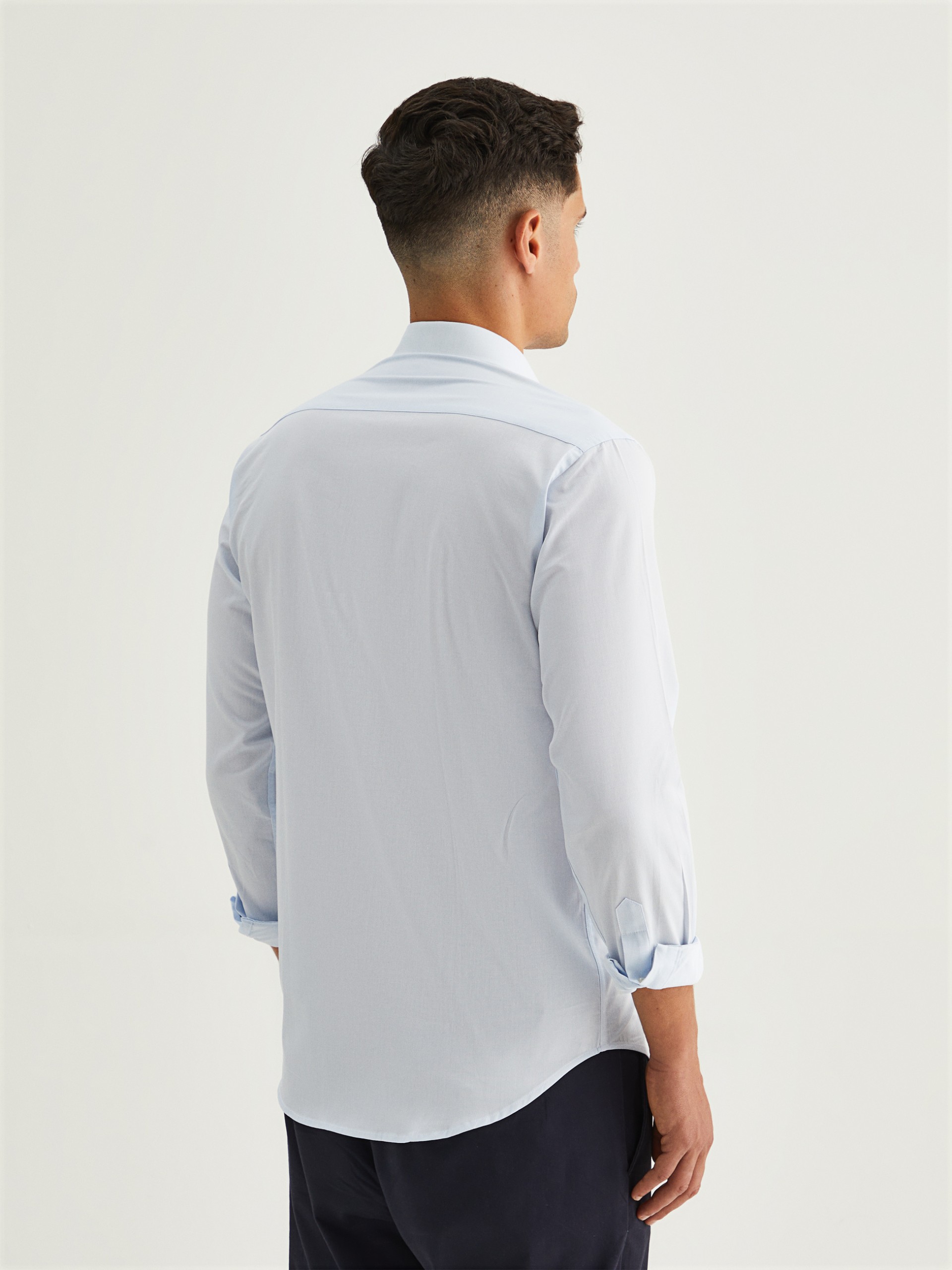 Camisa regular fit con bolsillo