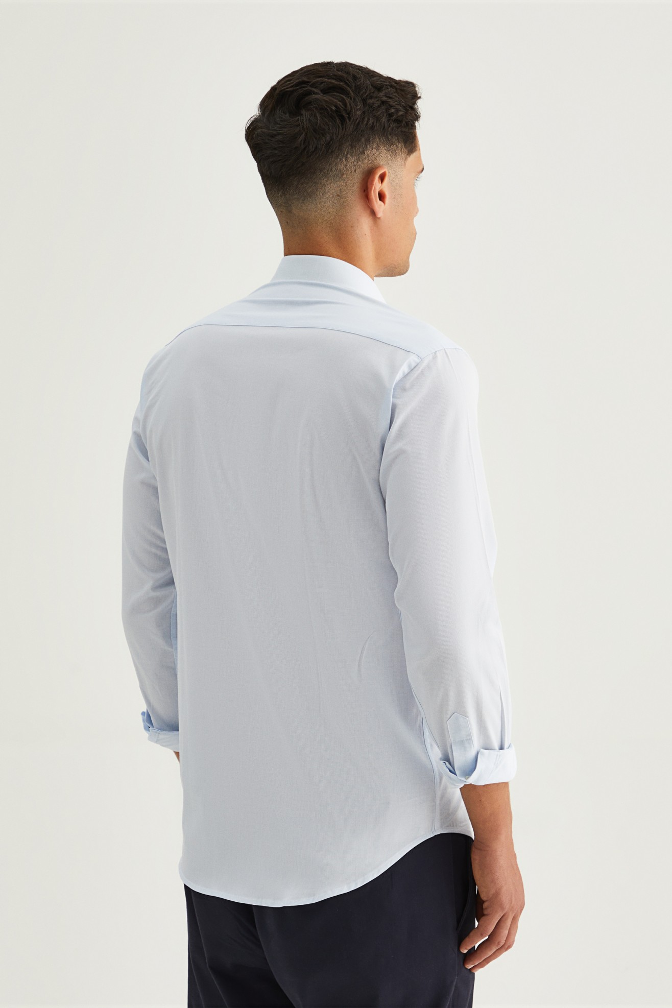 Camisa regular fit con bolsillo