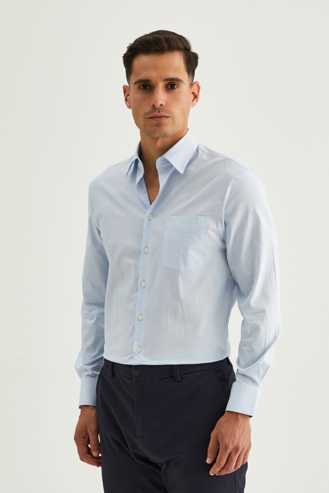 Camisa clássica regular fit Camisa clássica regular fit