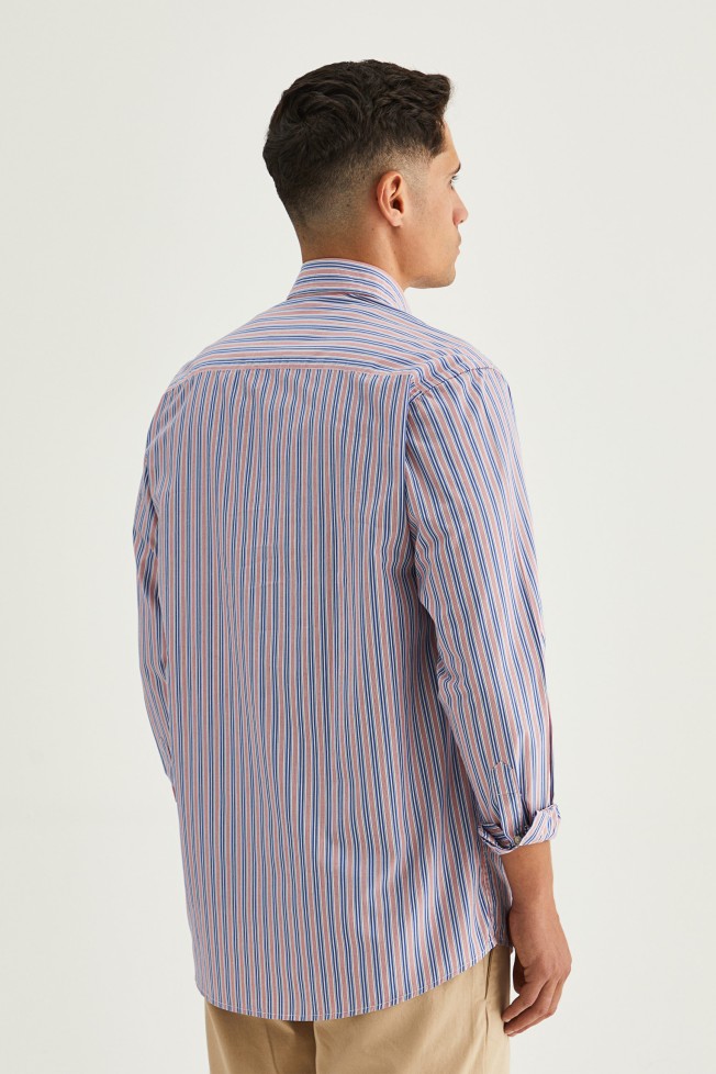 Camisa às riscas slim fit Camisa às riscas slim fit