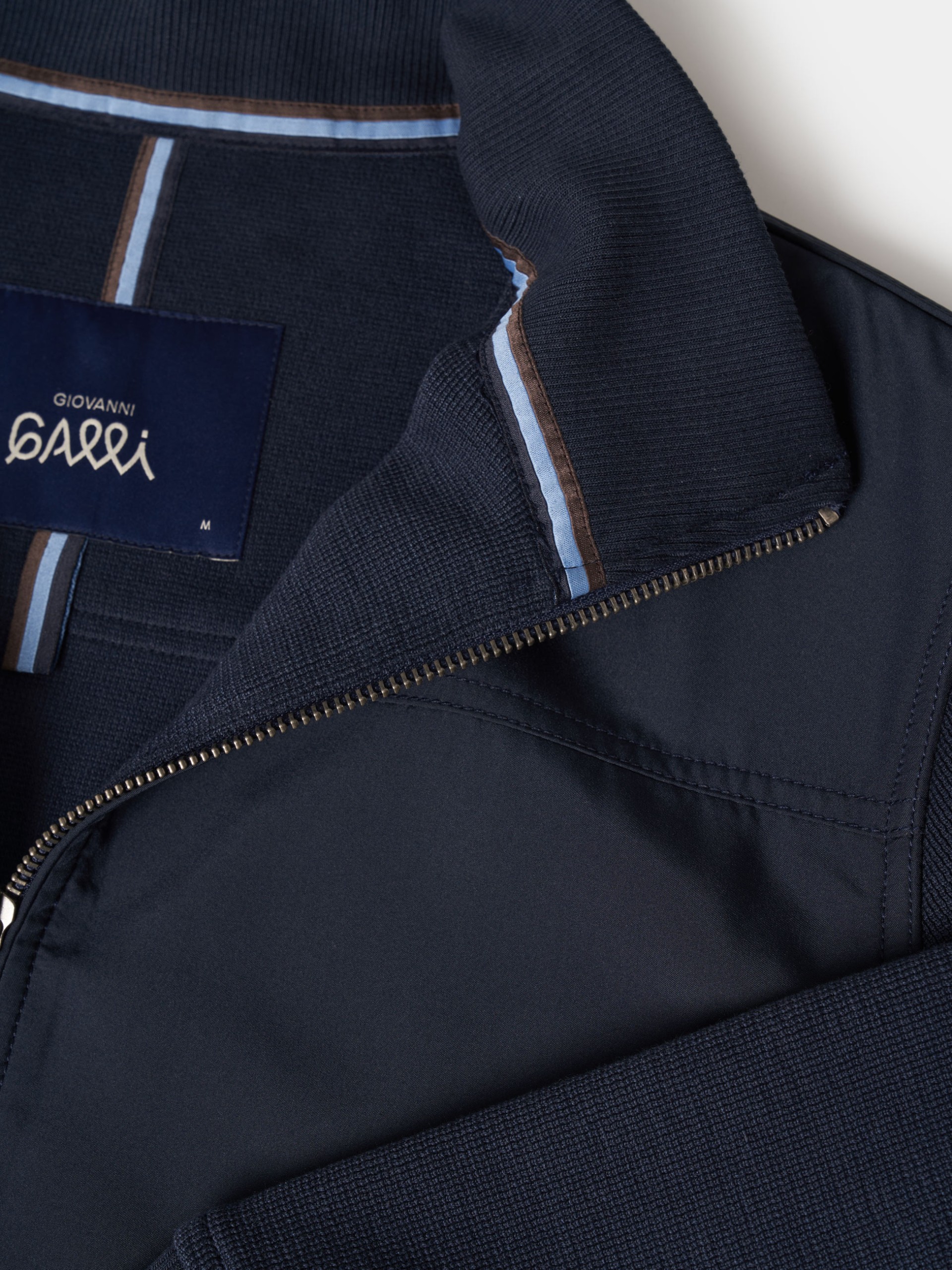 Chaqueta de tejido técnico