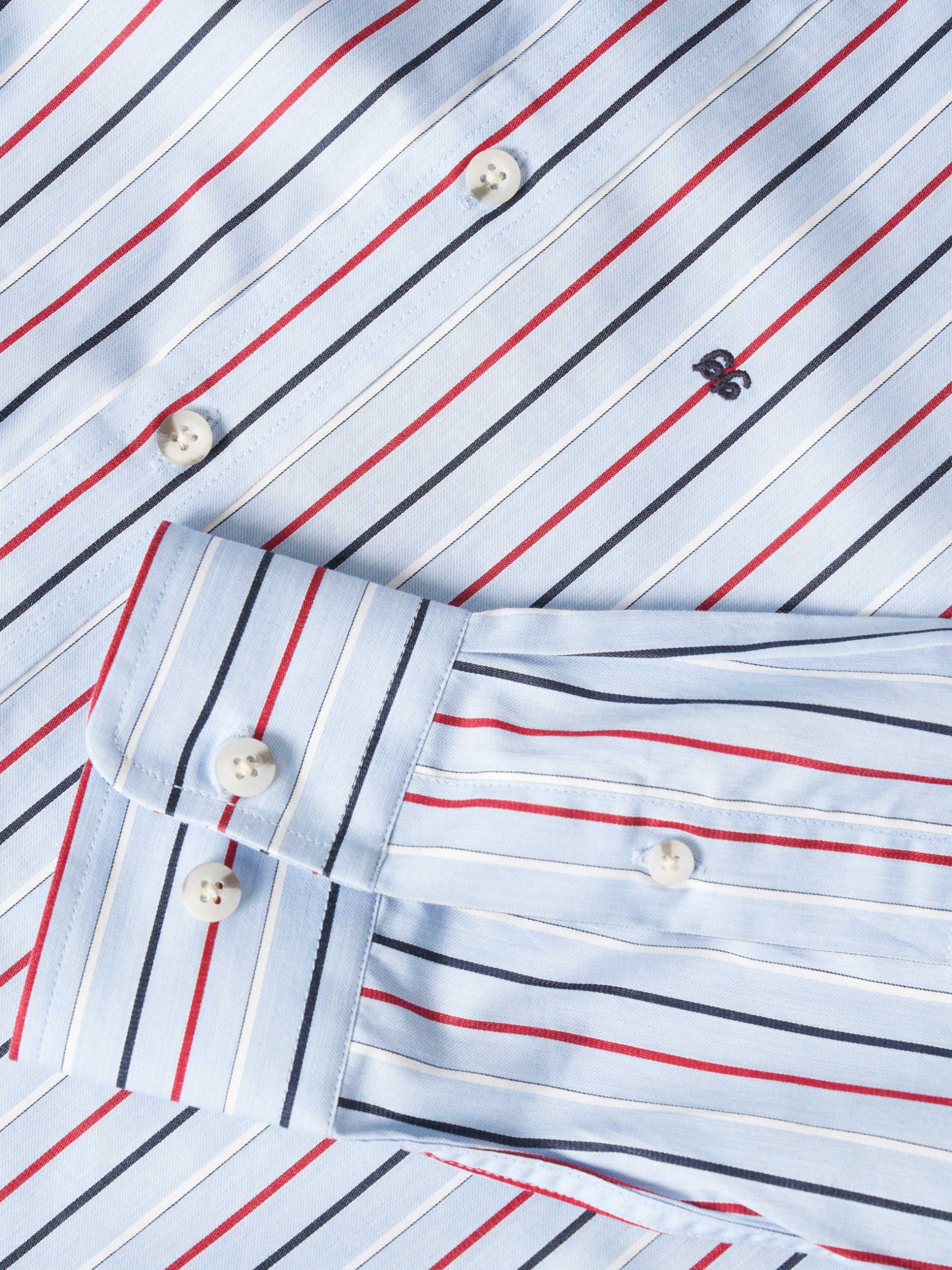 Camisa slim fit 100% algodón