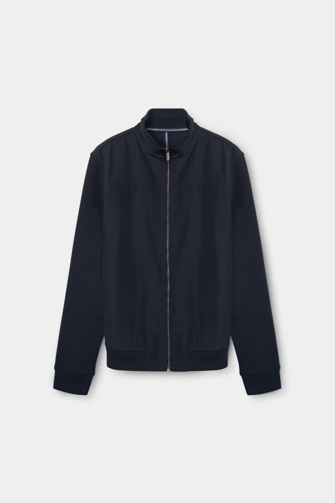 Chaqueta de tejido técnico  Chaqueta de tejido técnico