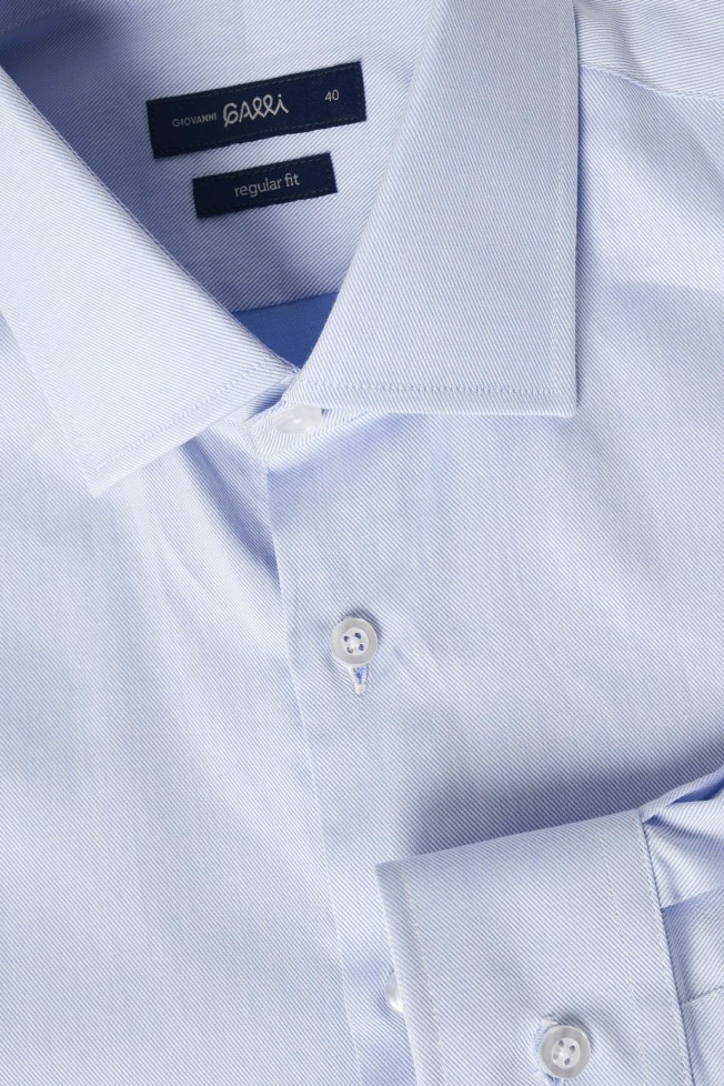 Camisa clássica regular fit 100% algodão Camisa clássica regular fit 100% algodão