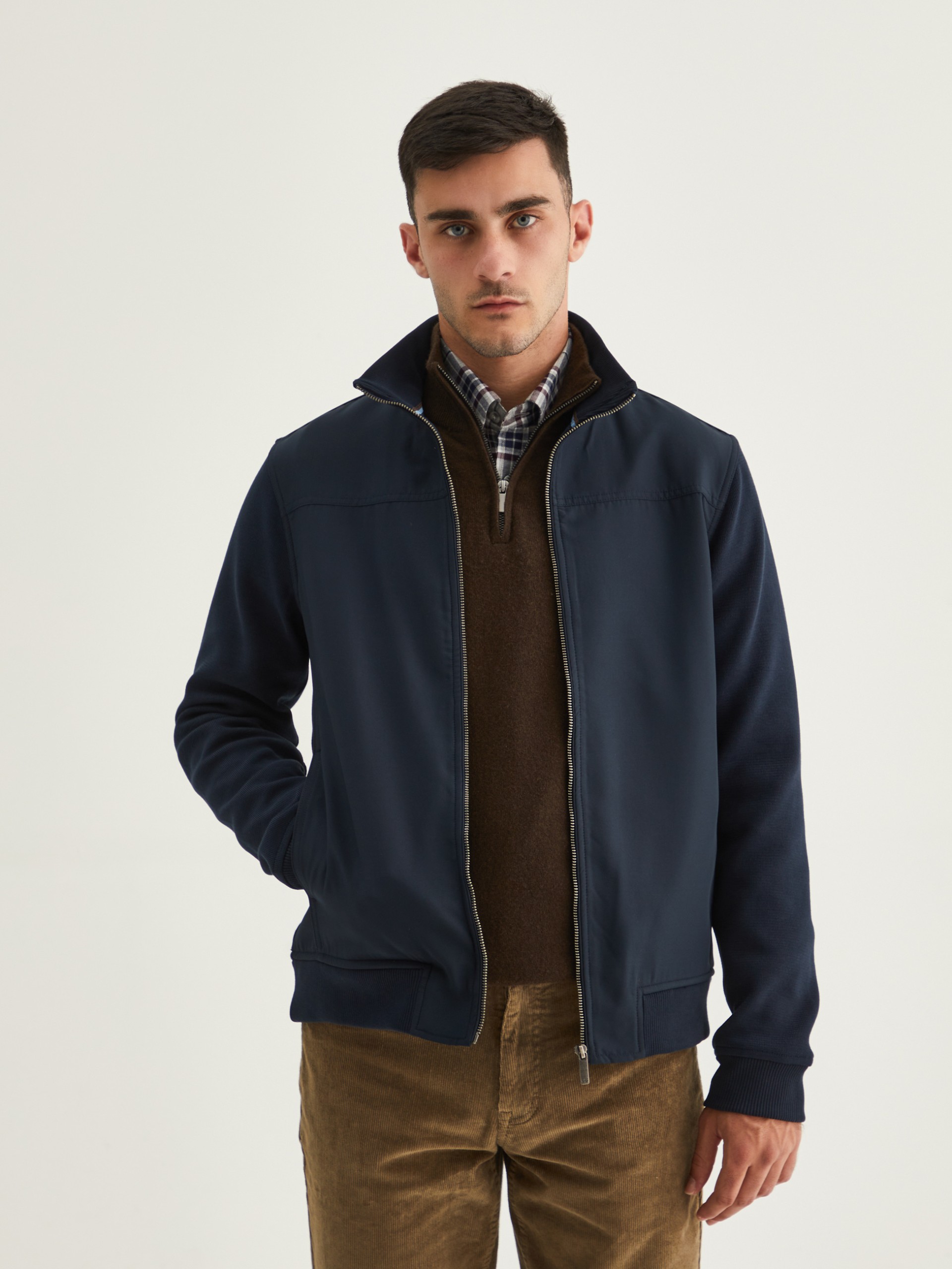 Chaqueta de tejido técnico