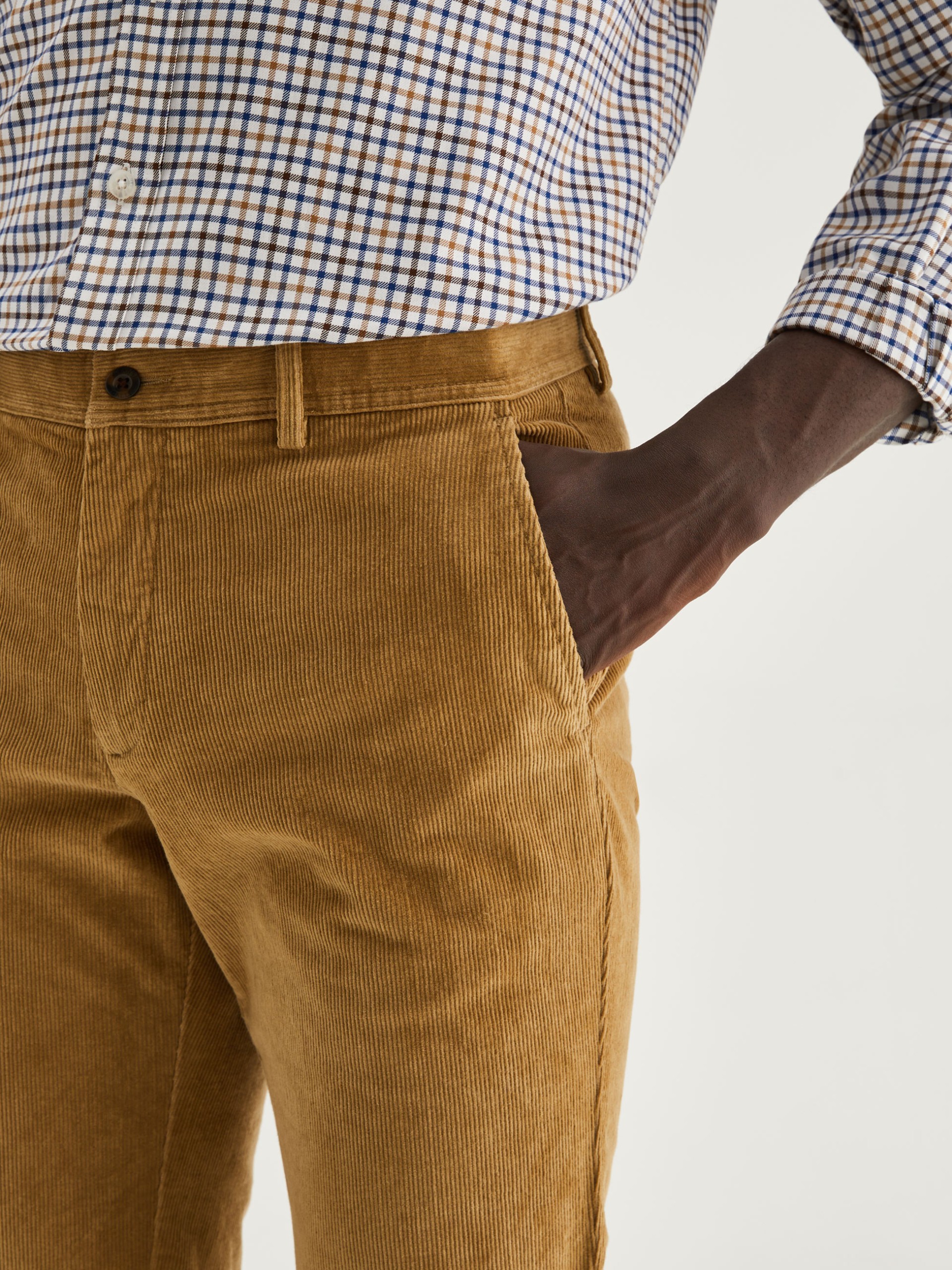 Pantalón chino de pana regular fit