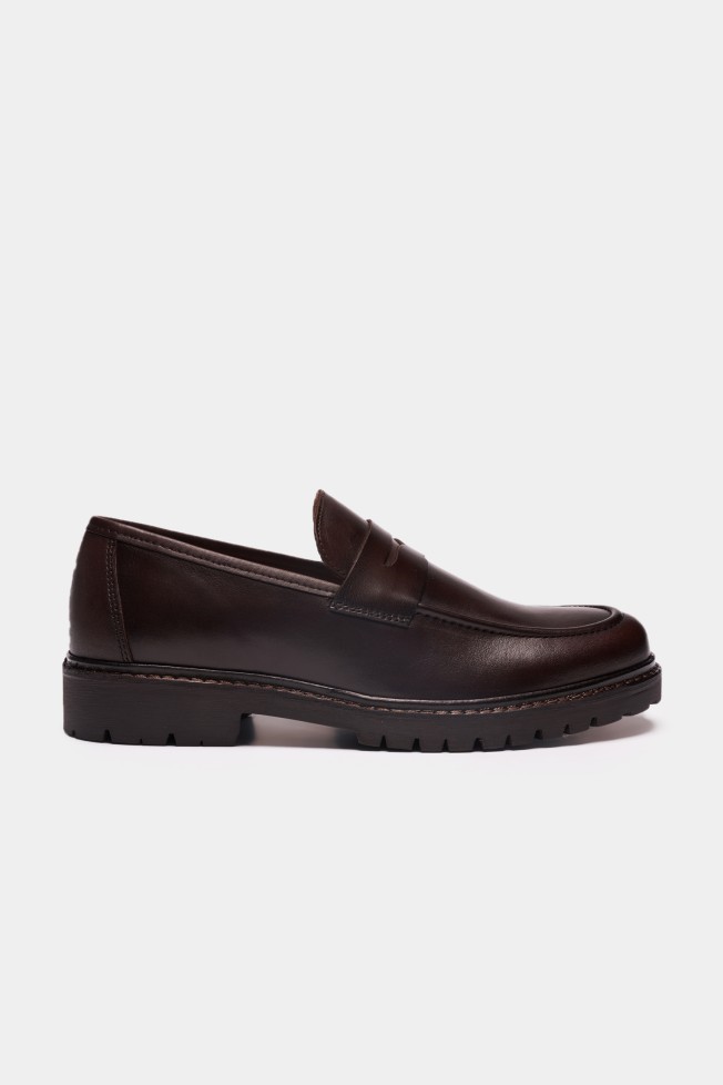 Mocassins em pele