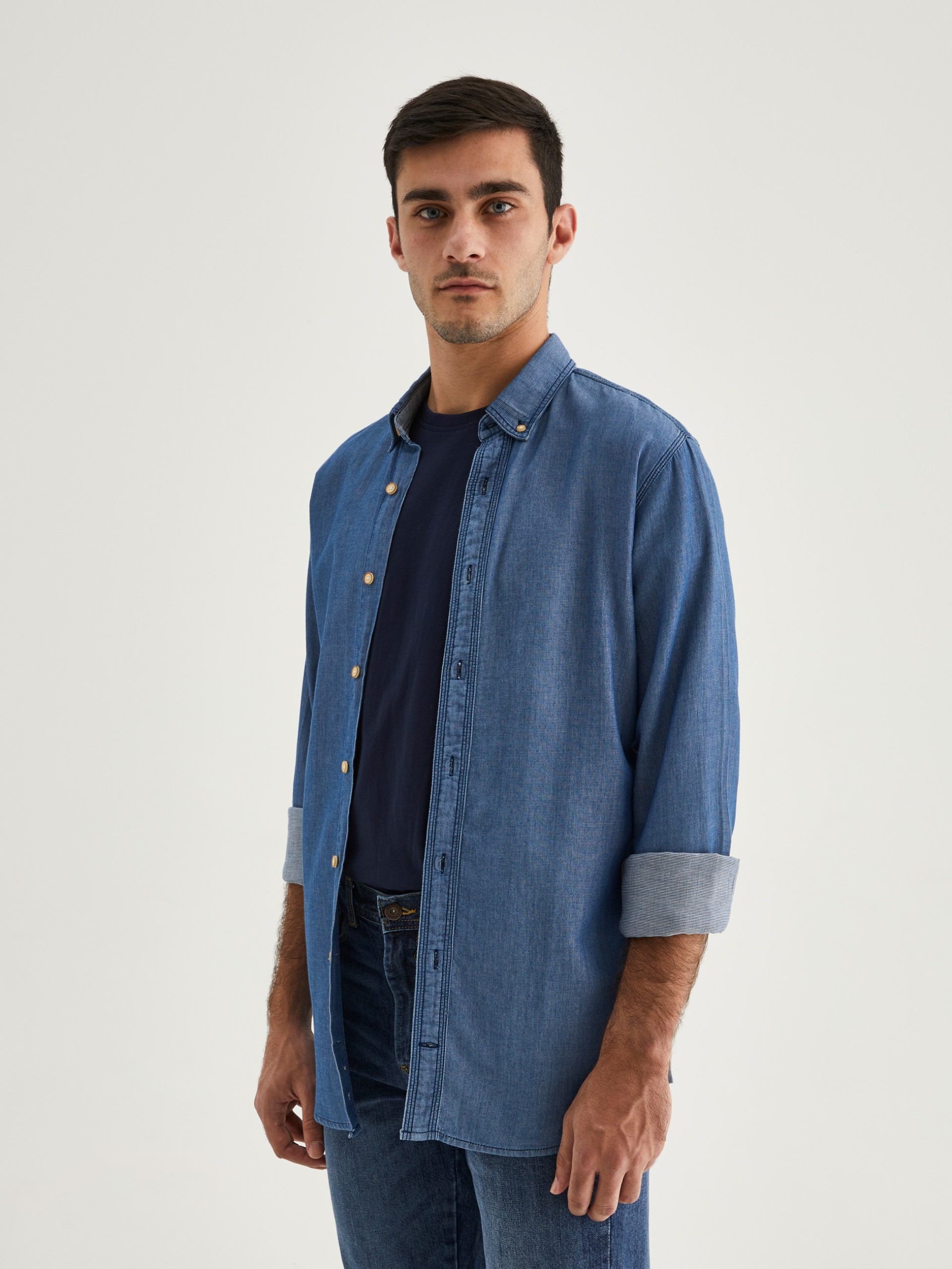 Camisa vaquera ajustada