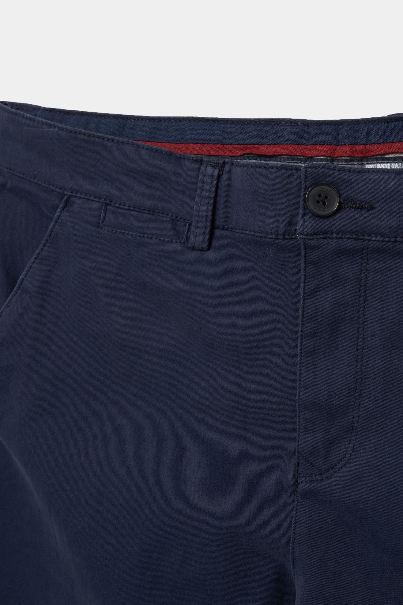 Pantalones chinos de sarga