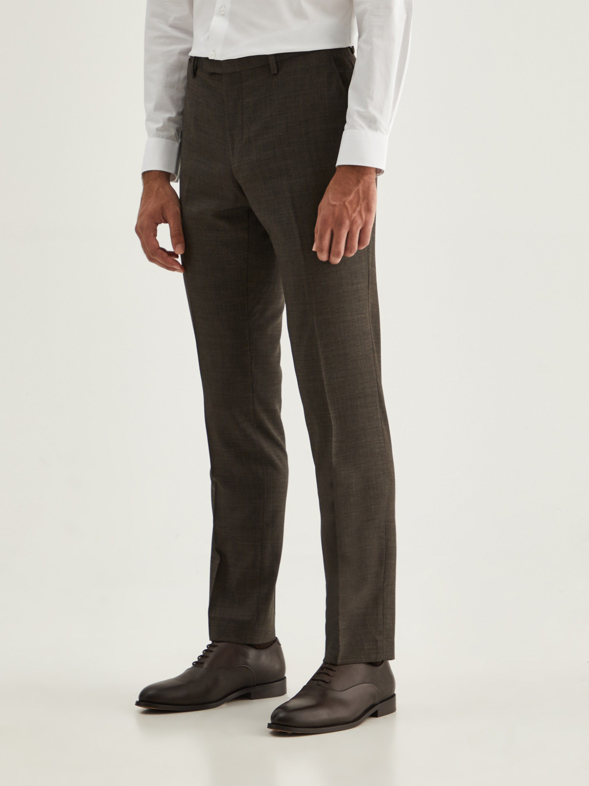 Traje slim fit clásico