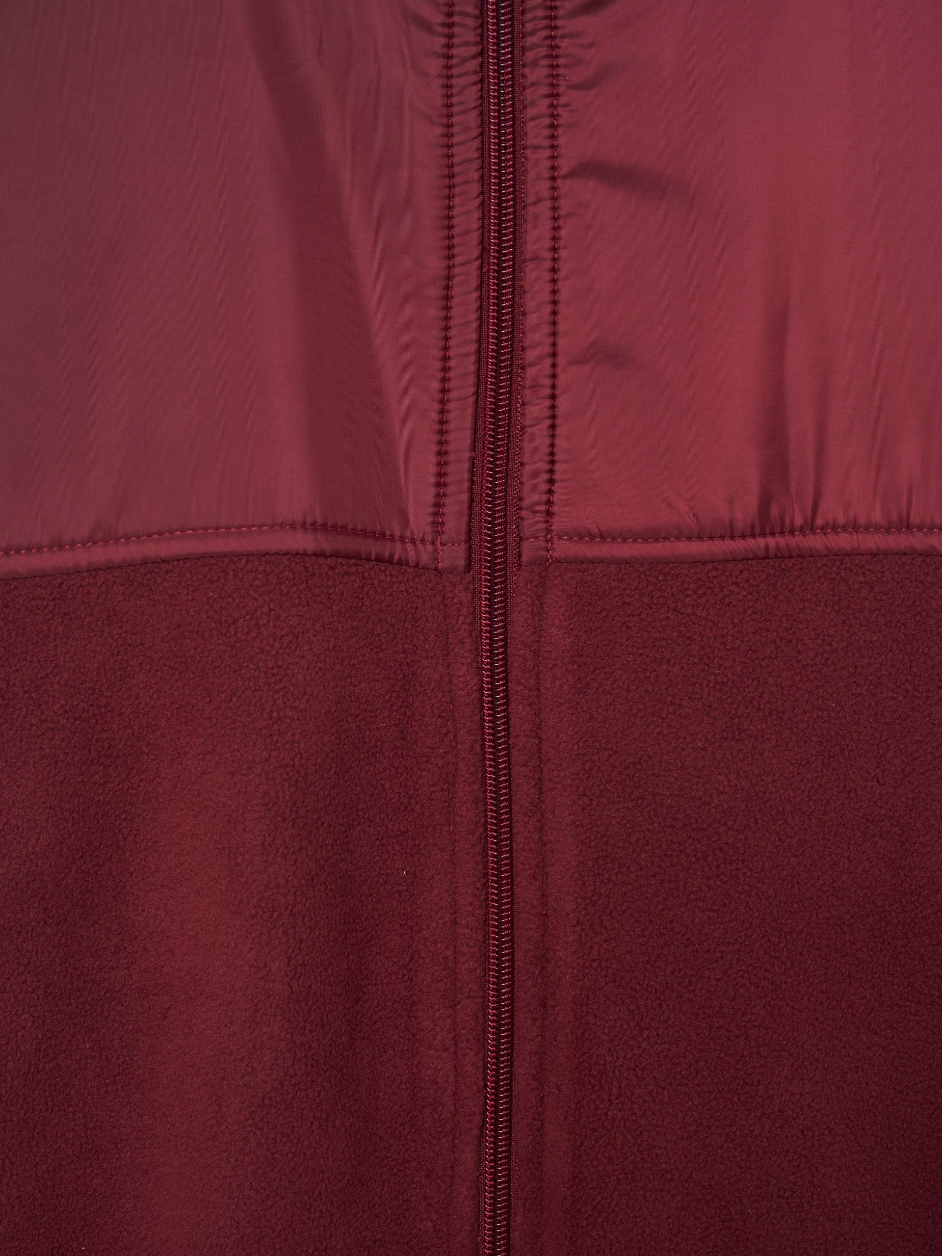 Chaqueta polar con tejido técnico