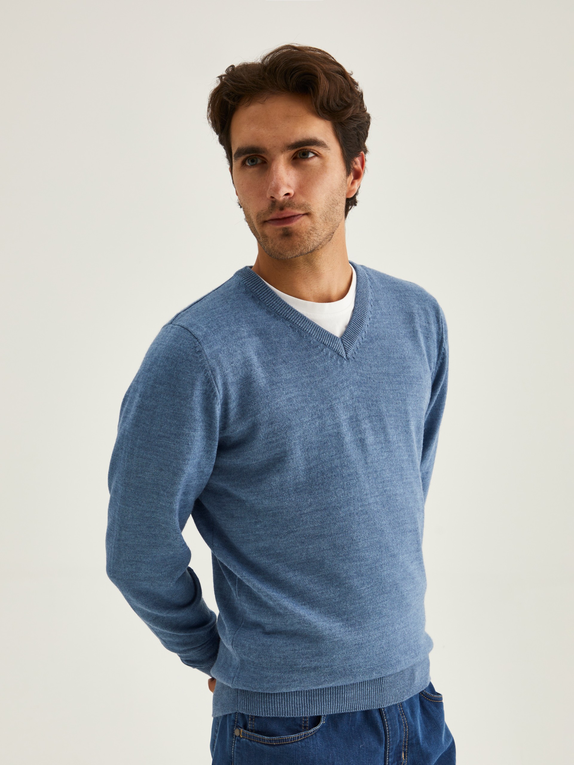 Pullover com decote em V