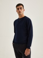 Pullover com decote em V