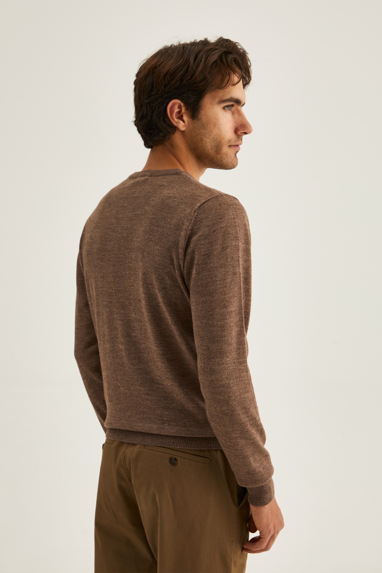 Pullover com decote em V