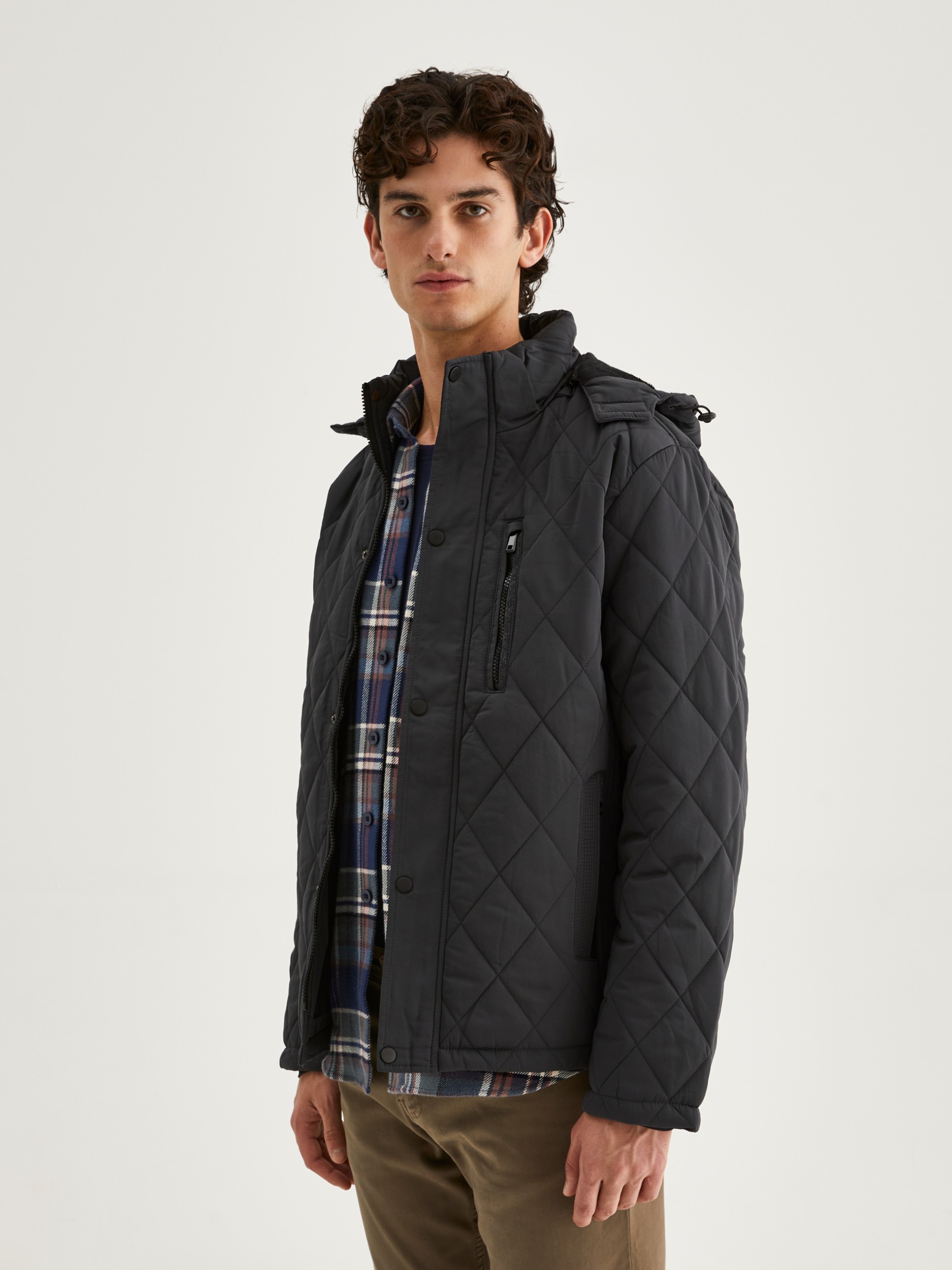 Cazadora repelente al agua