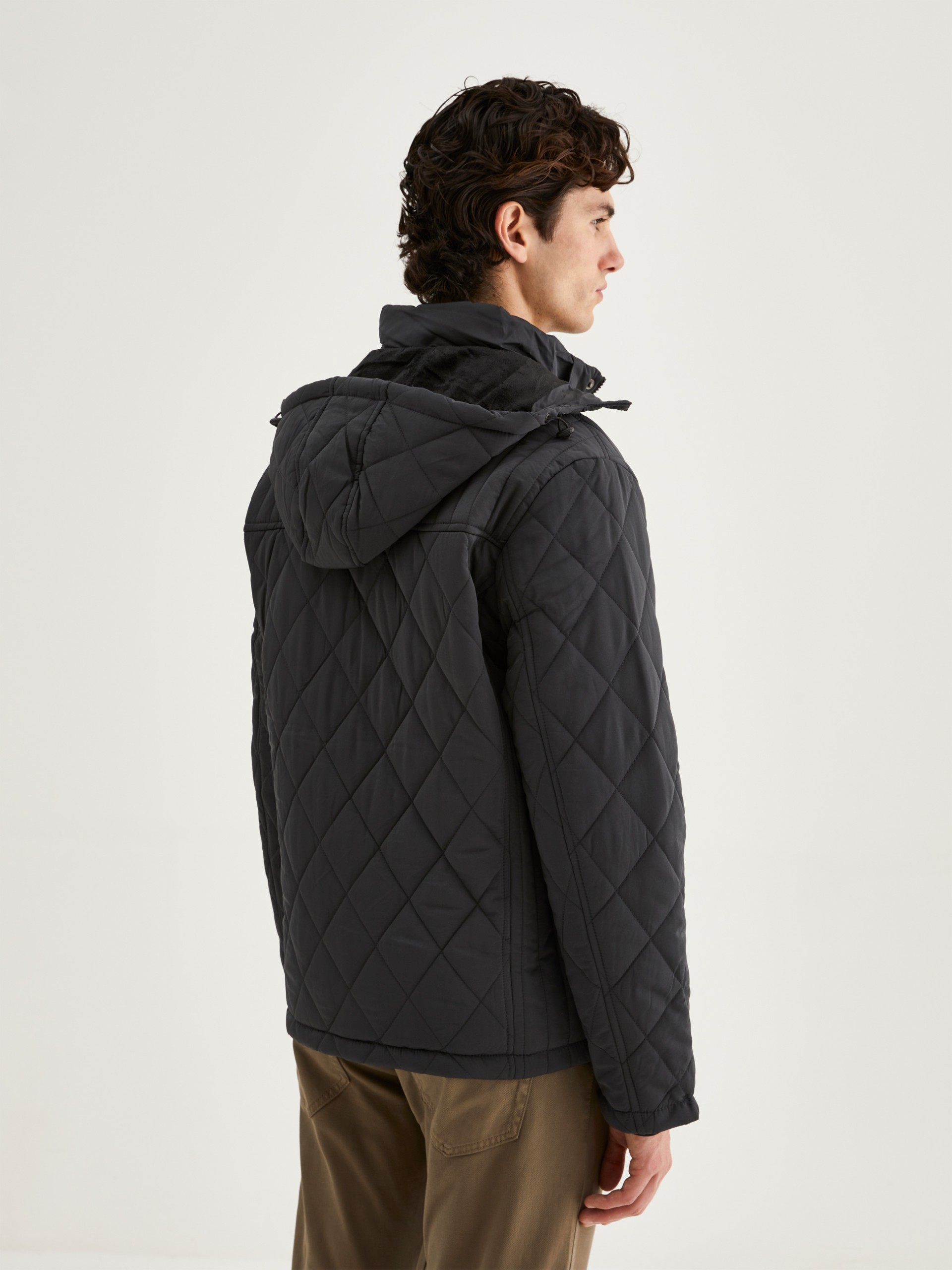 Cazadora repelente al agua