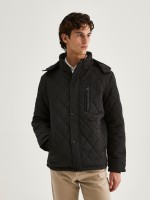 Cazadora repelente al agua