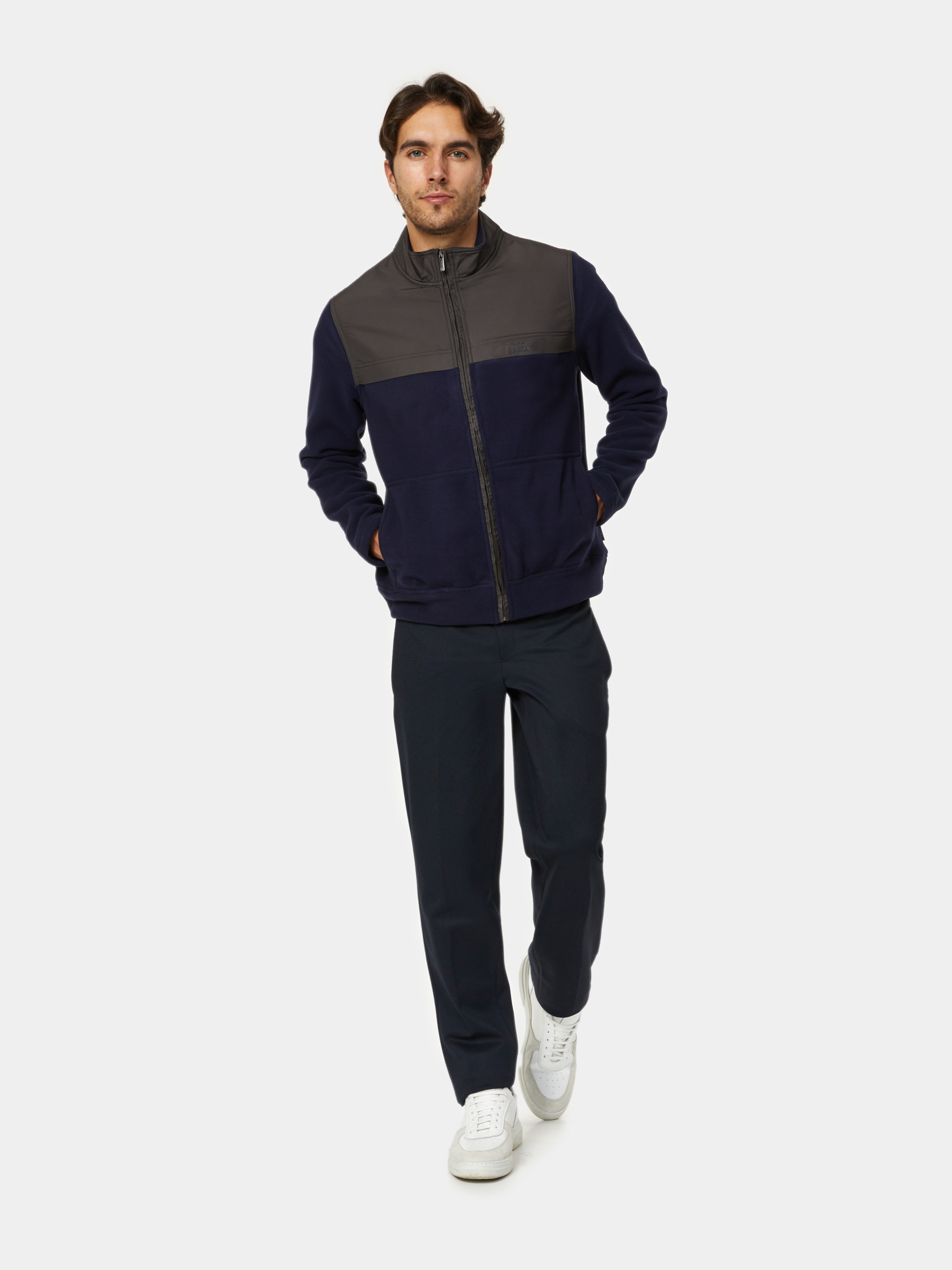 Chaqueta de cuello alto combinada