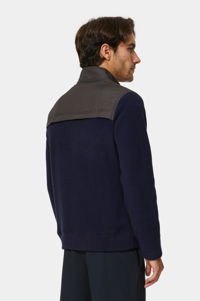 Chaqueta de cuello alto combinada