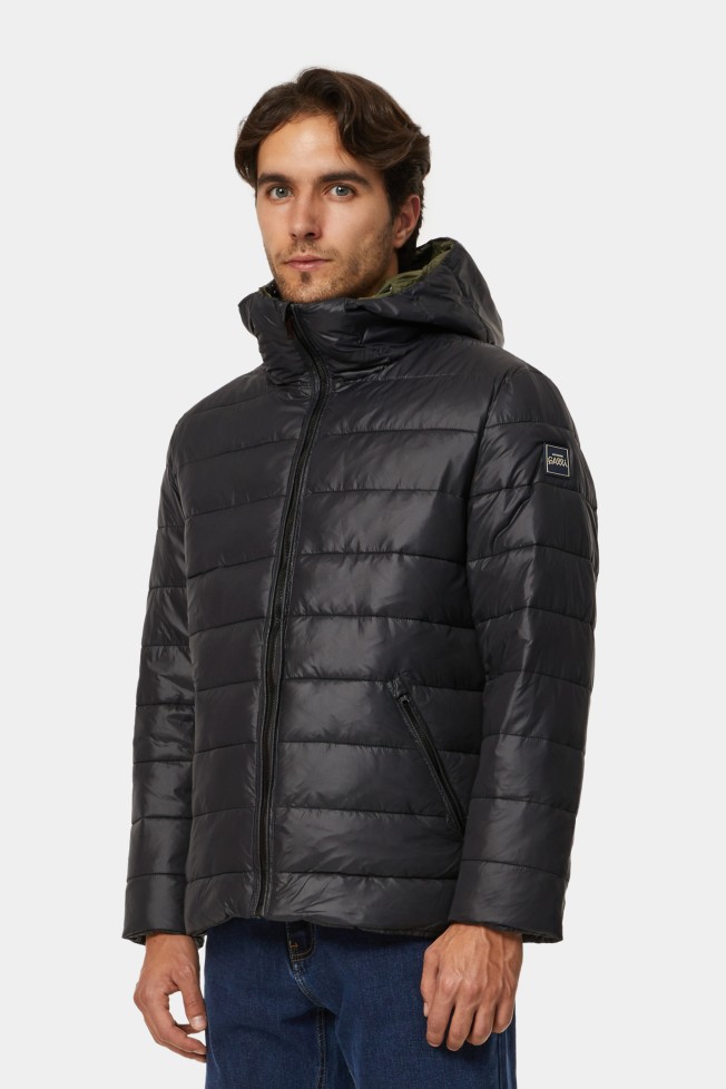 Chaqueta acolchada con capucha  Chaqueta acolchada con capucha