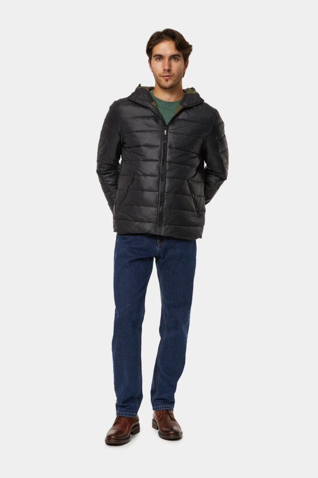 Chaqueta acolchada con capucha  Chaqueta acolchada con capucha