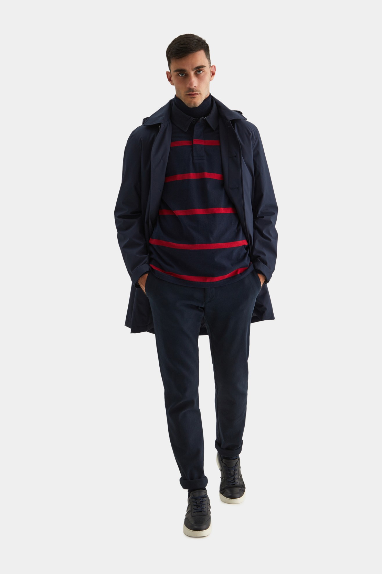 Gabardina impermeable con capucha