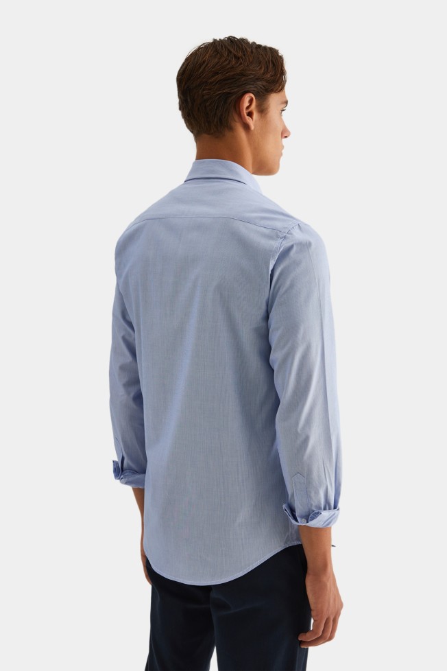 Camisa slim fit às riscas Camisa slim fit às riscas