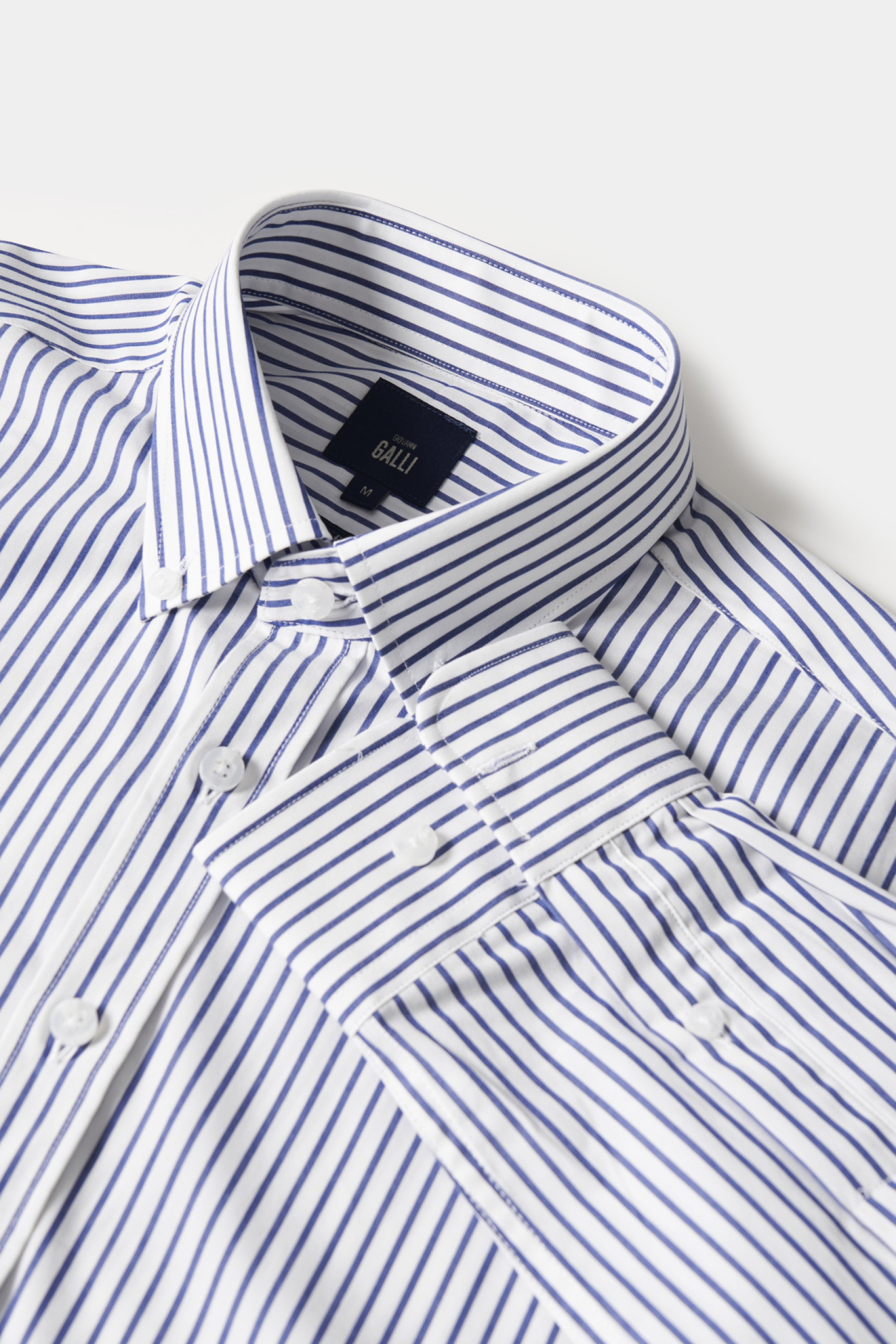 Camisa slim fit de rayas