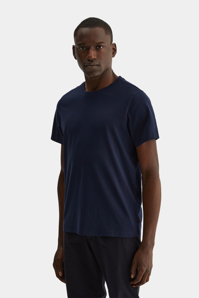 T-shirt casual em algodão T-shirt casual em algodão