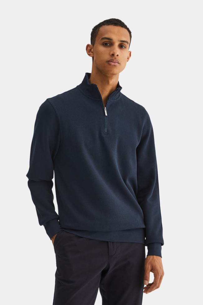 Sweatshirt com fecho