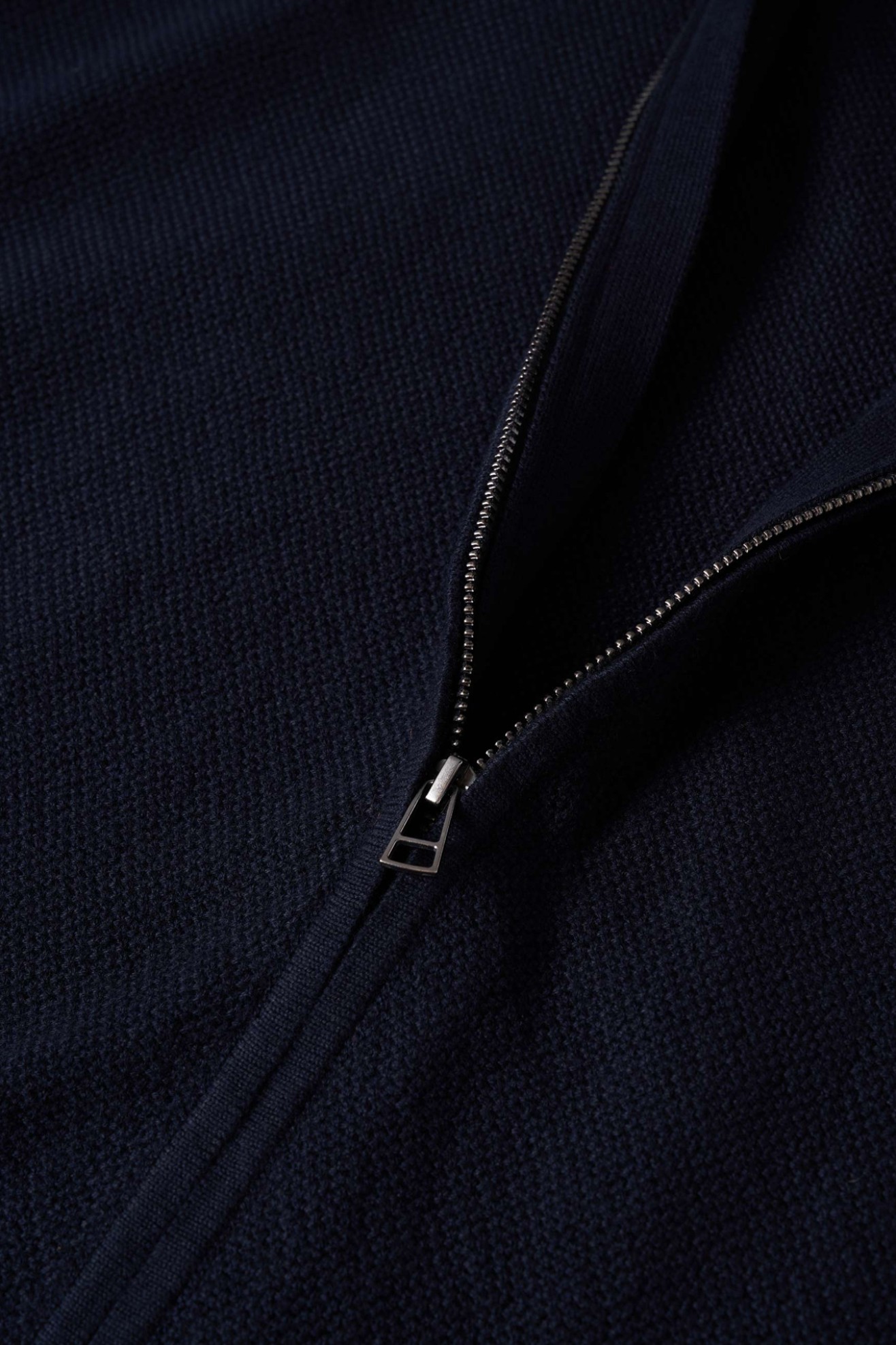 Abrigo de punto texturizado