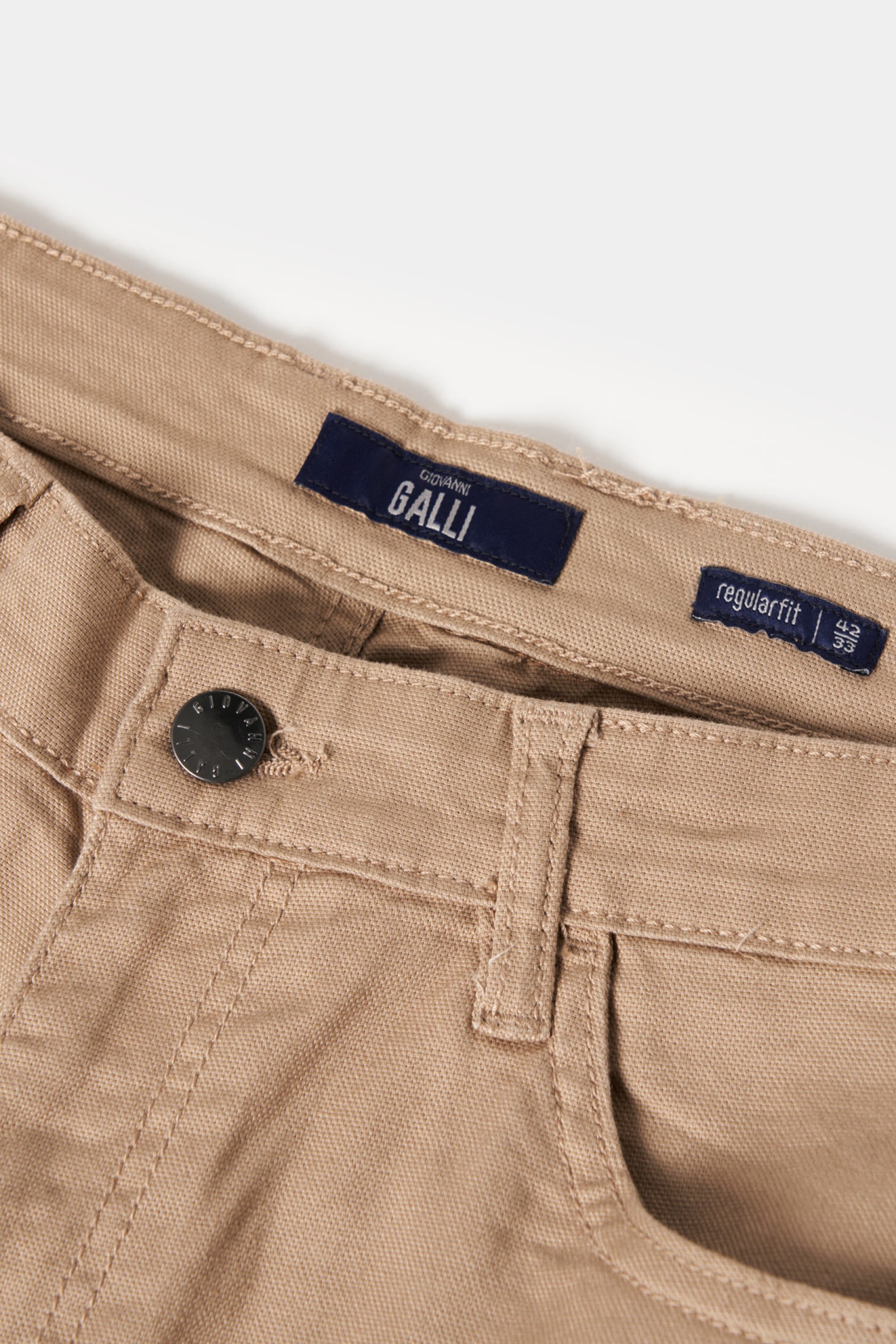 Pantalón regular fit 5 bolsillos