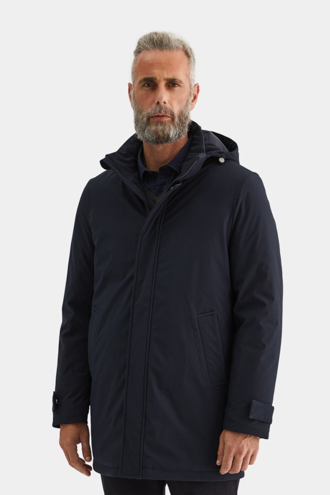Parka con capucha  Parka con capucha