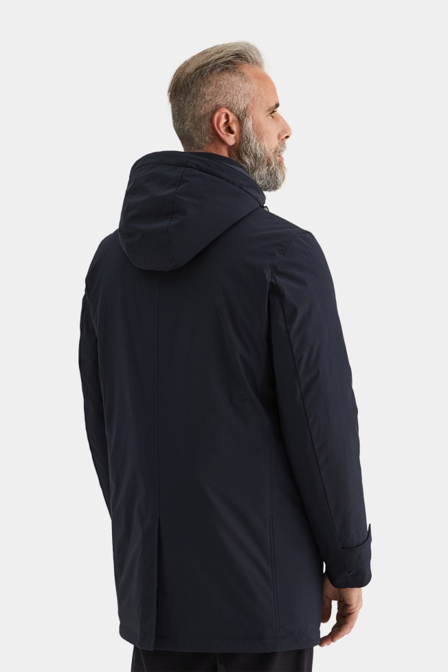 Parka con capucha  Parka con capucha