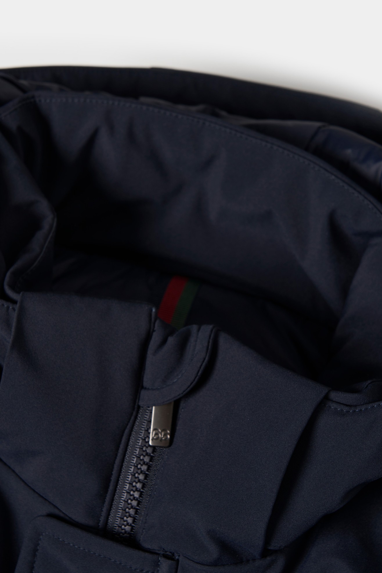 Parka con capucha