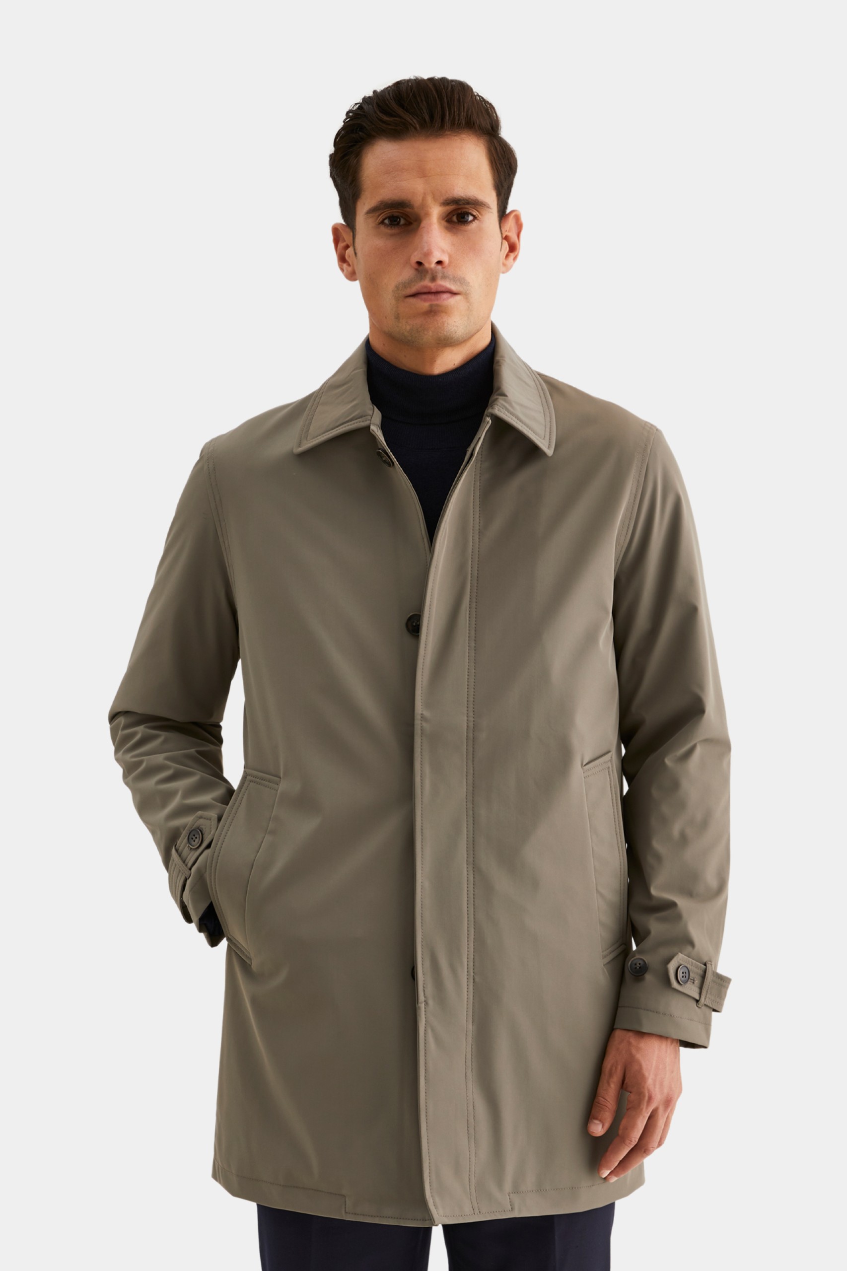 Gabardina de tejido técnico