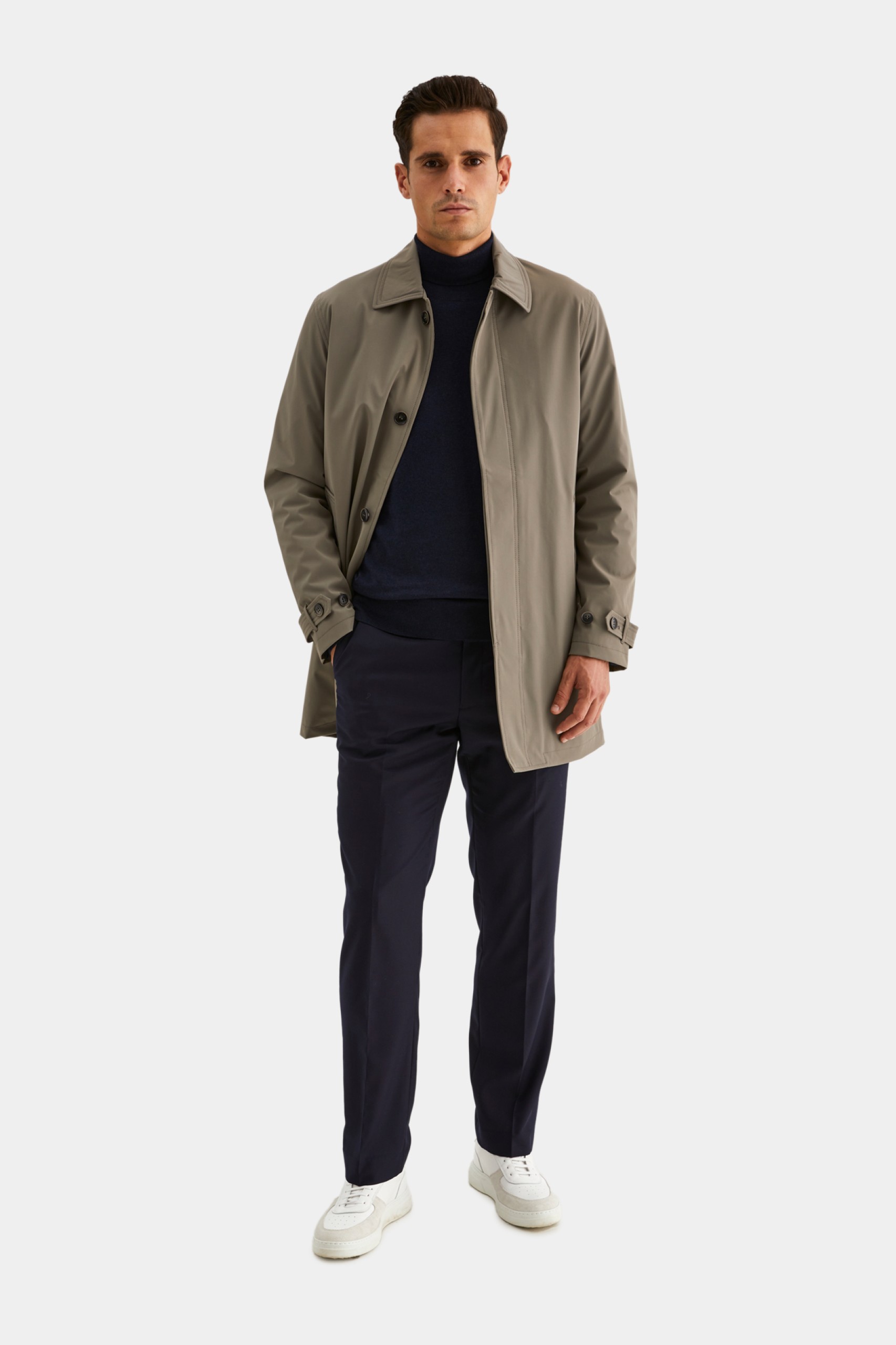 Gabardina de tejido técnico