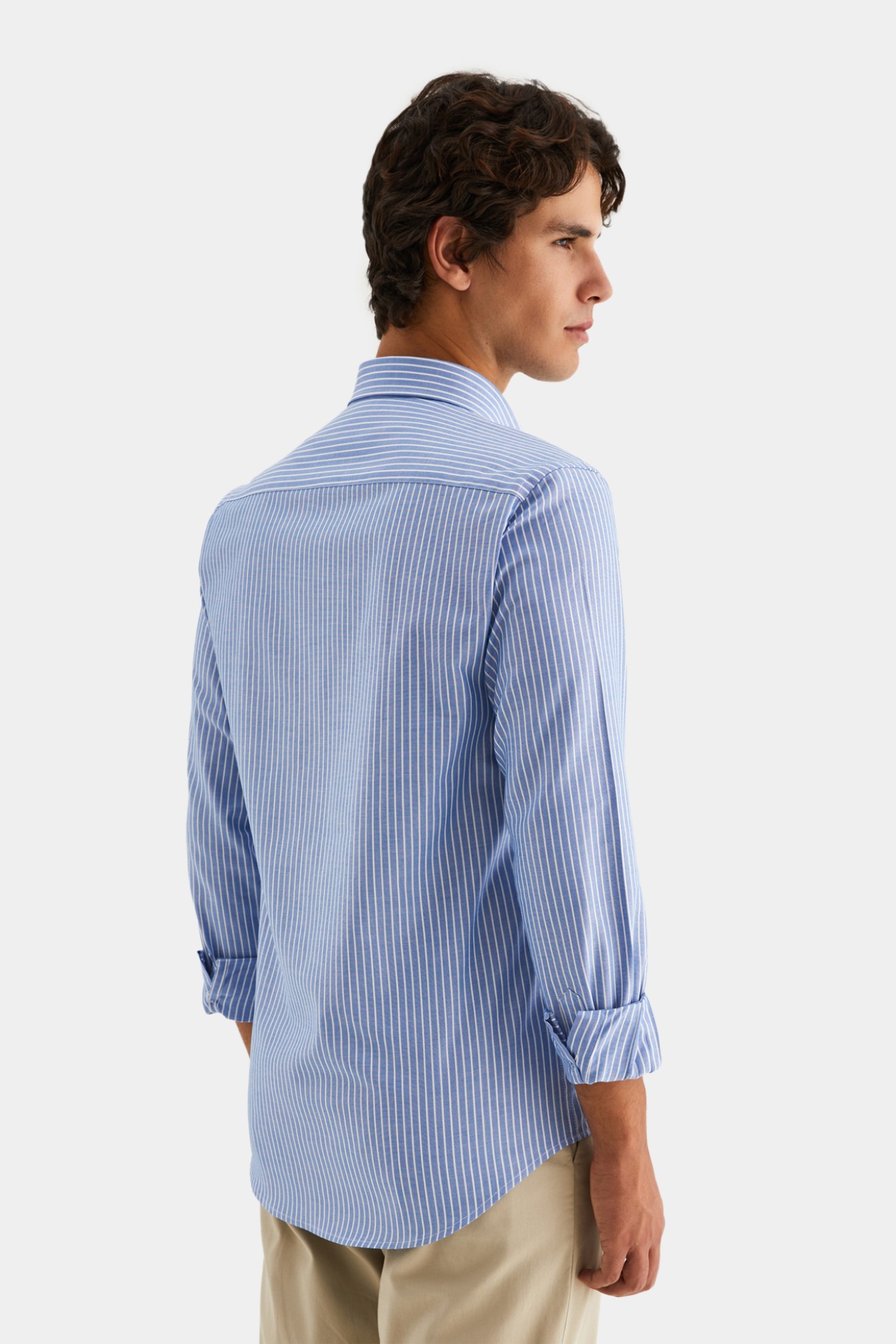 Camisa slim fit 100% algodón