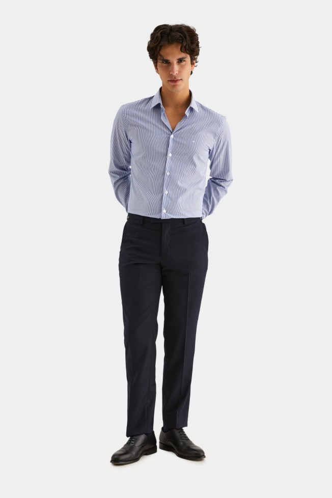 Camisa slim fit 100% algodão Camisa slim fit 100% algodão