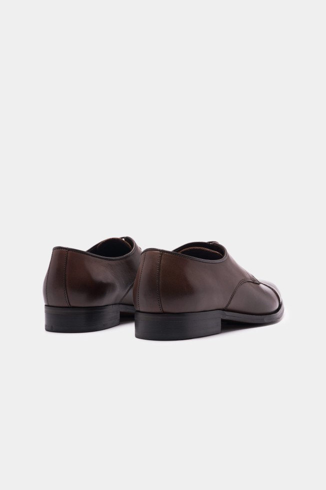 Zapatos clásicos de piel Zapatos clásicos de piel
