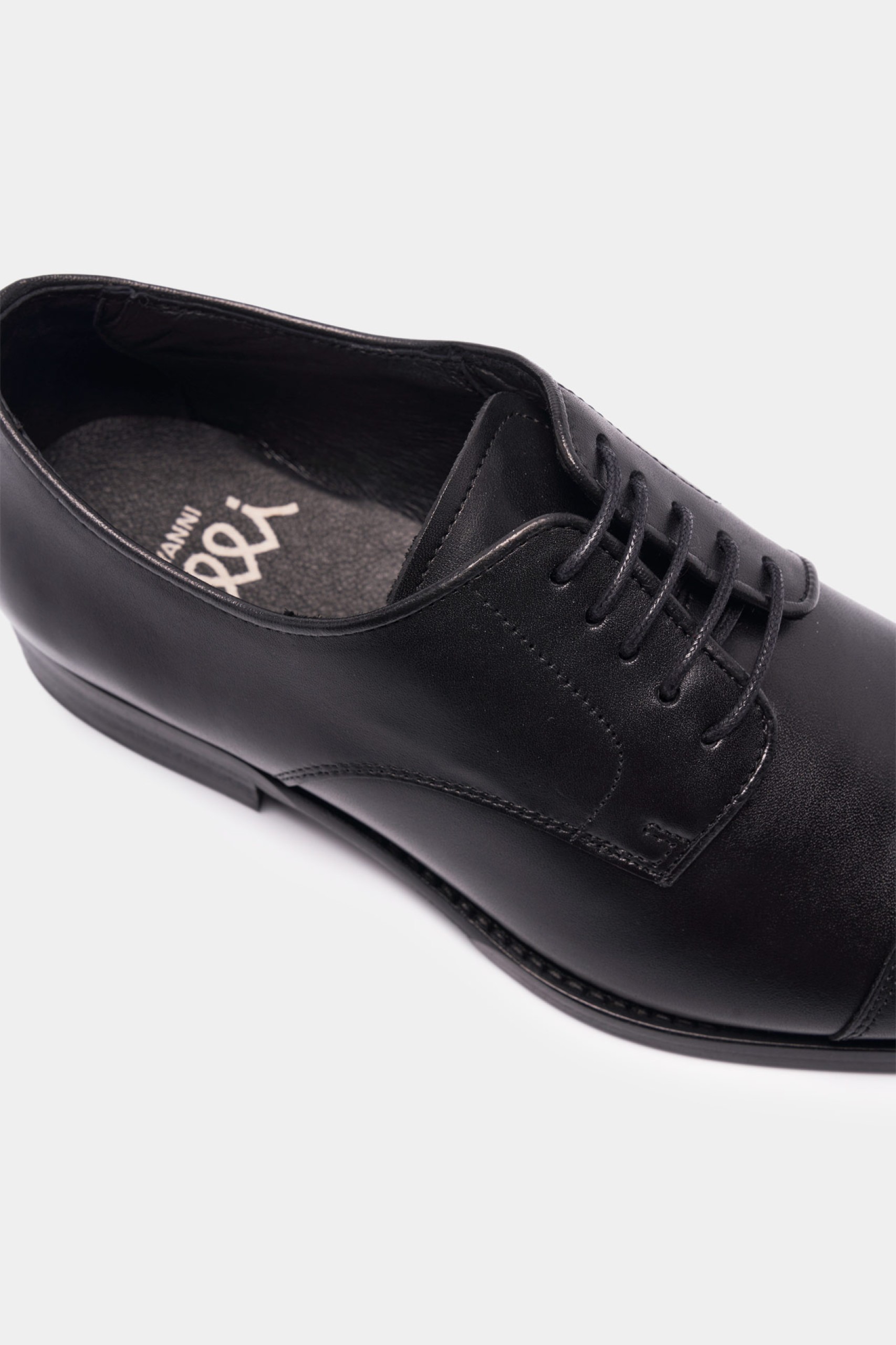 Zapatos clásicos de piel