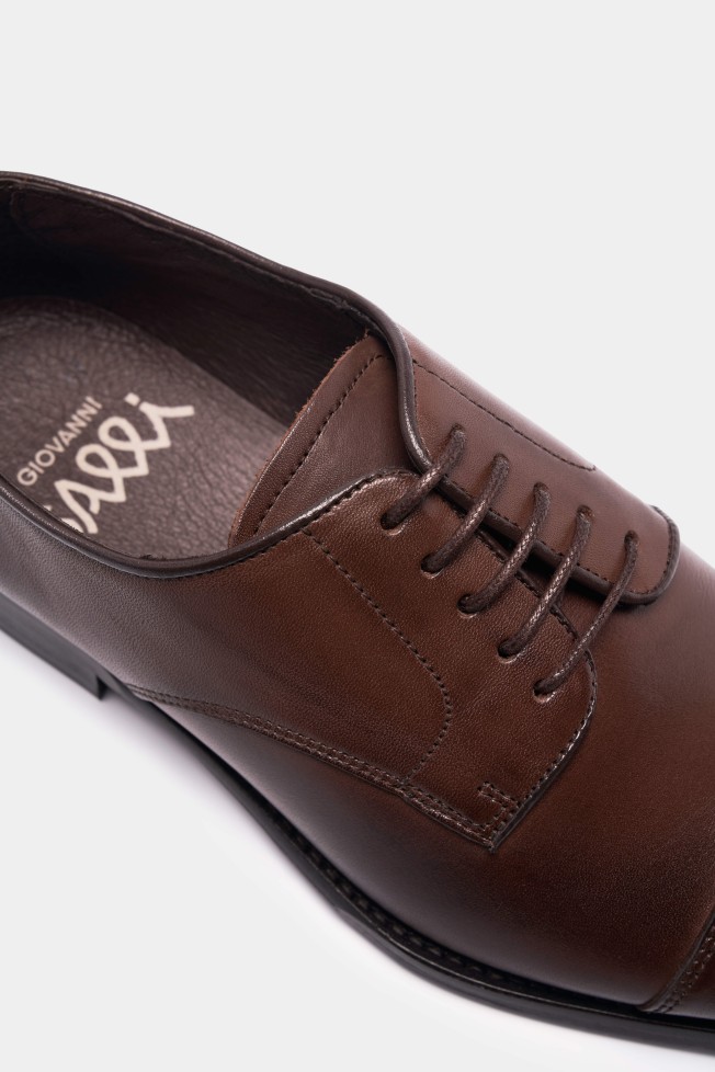 Zapatos clásicos de piel Zapatos clásicos de piel