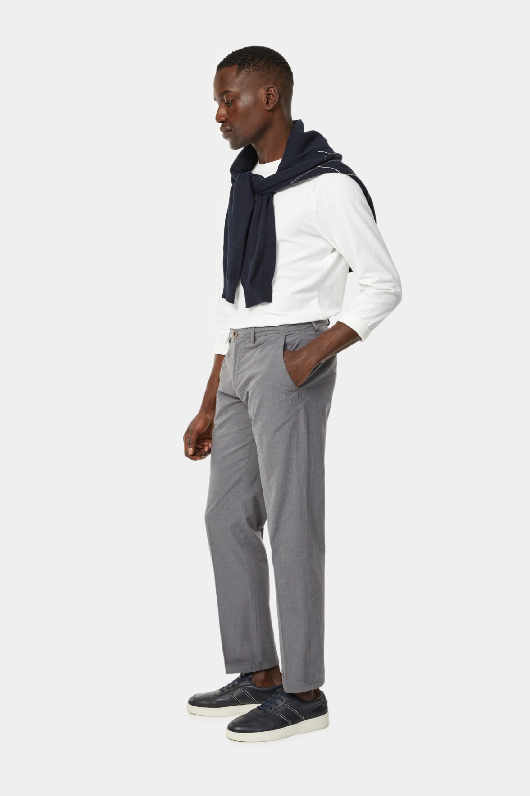 Pantalón casual slim fit