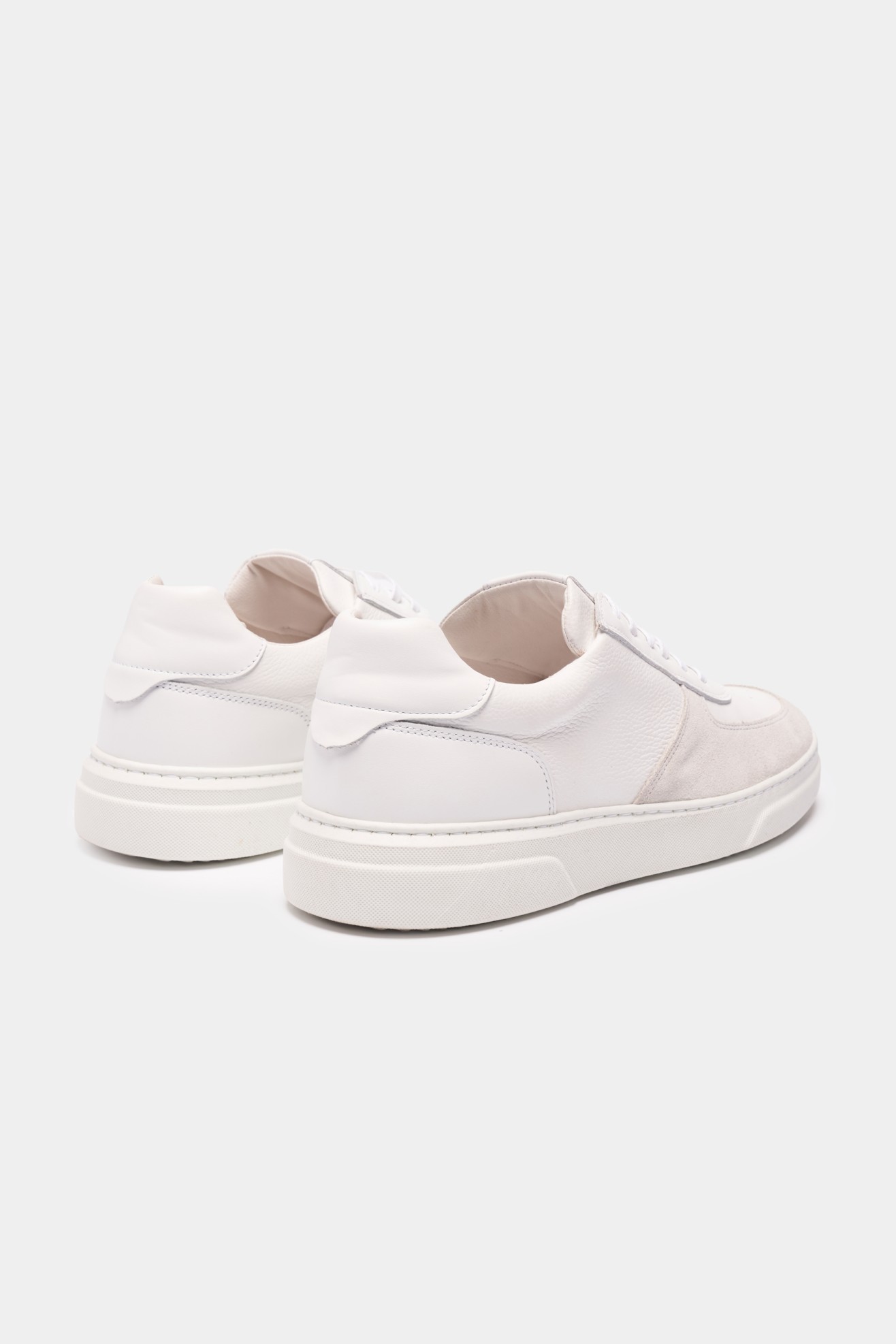 Zapatillas de piel