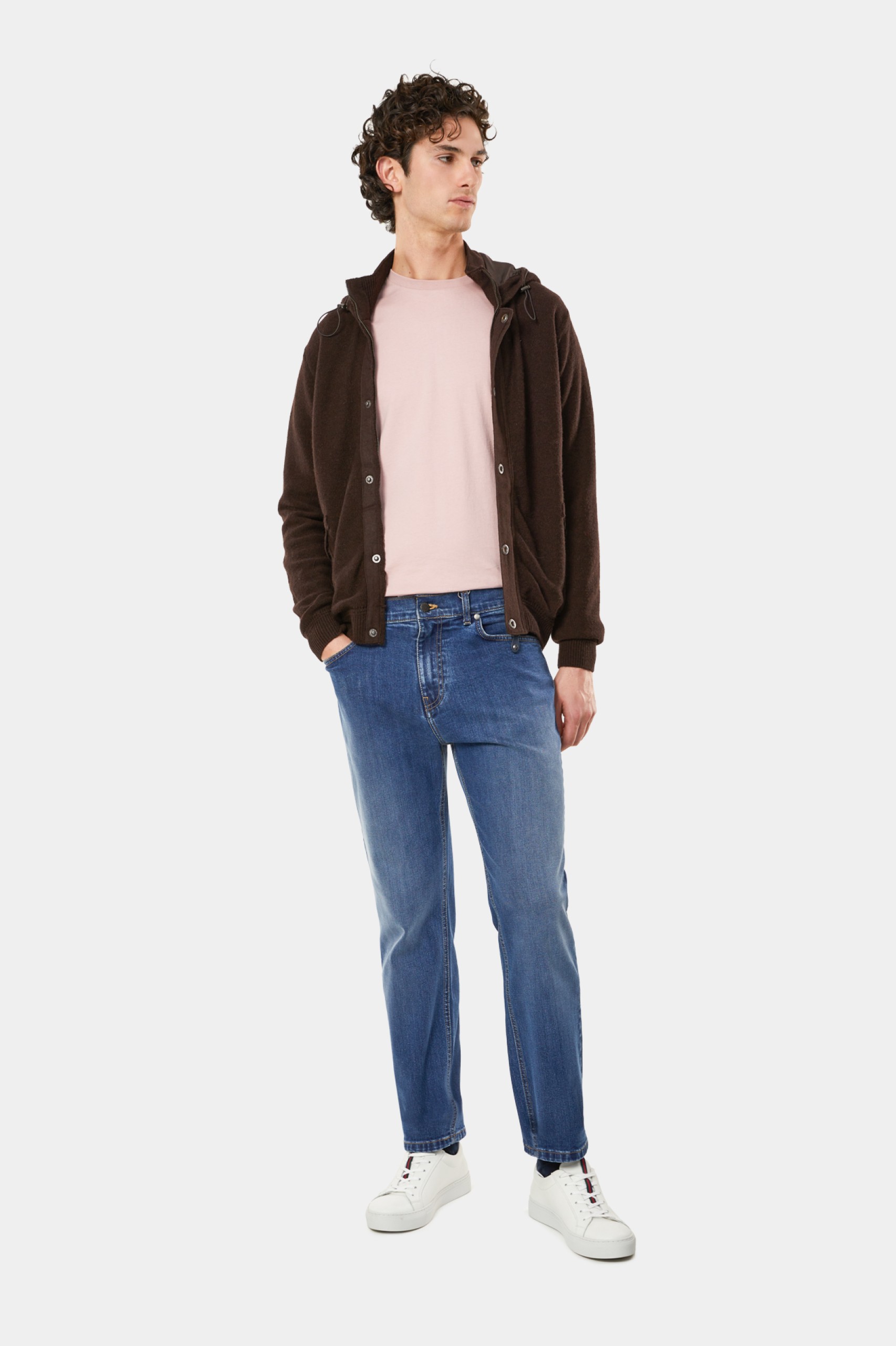 Chaqueta con capucha